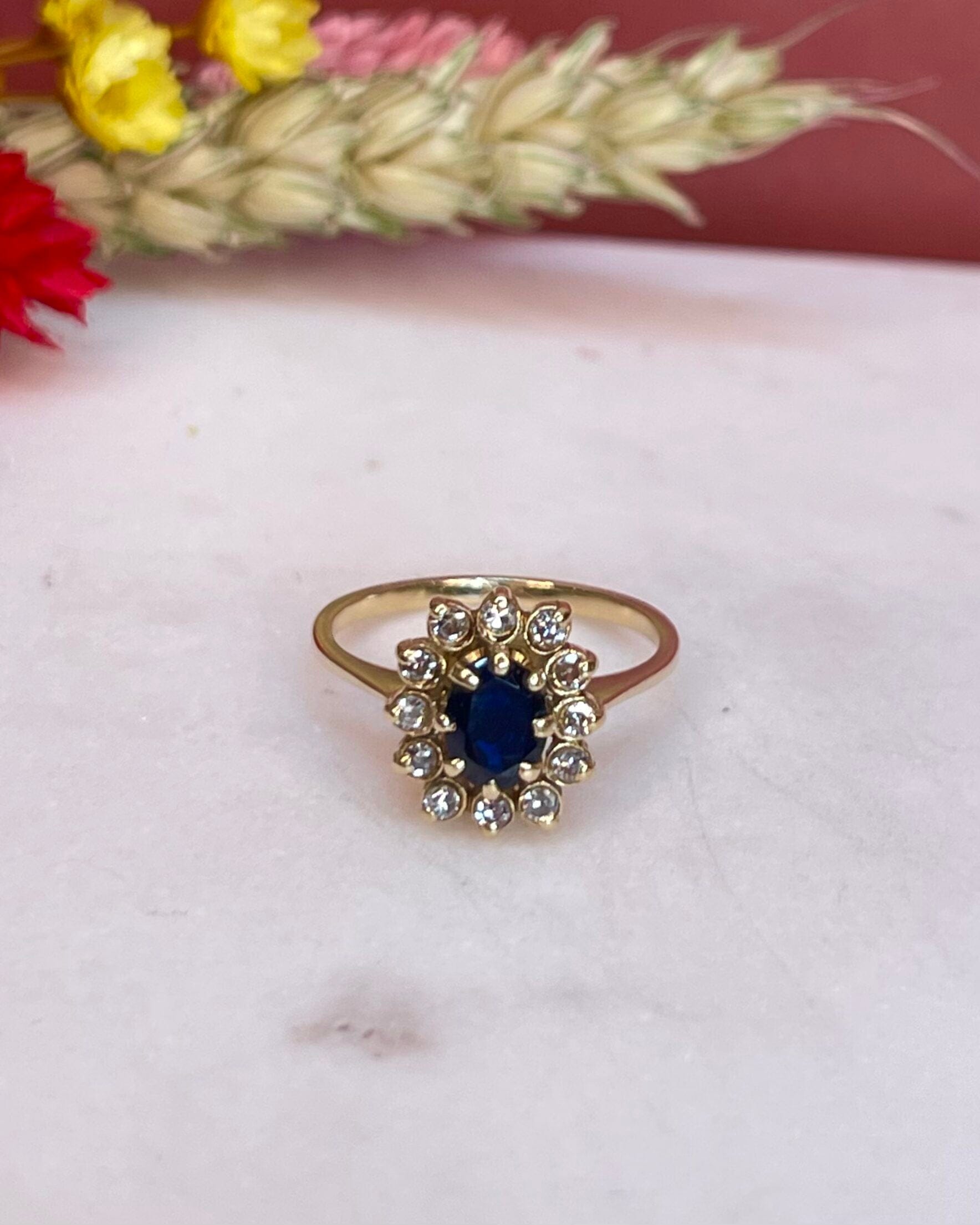 Bague Marguerite Saphir 0.71 Carat &amp; Diamants 0.24 Carat "Karmel" - Elliade Paris
