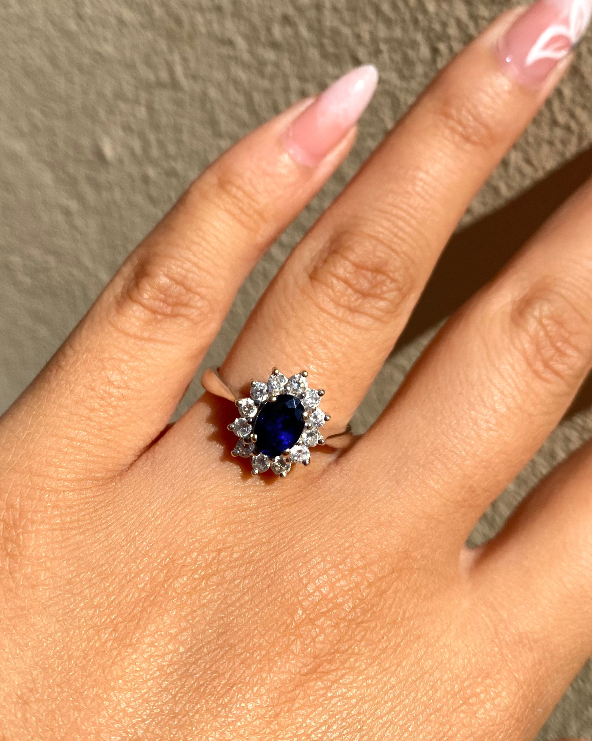 Bague Marguerite Saphir 1.30 carat &amp; Diamants "Isalda"
