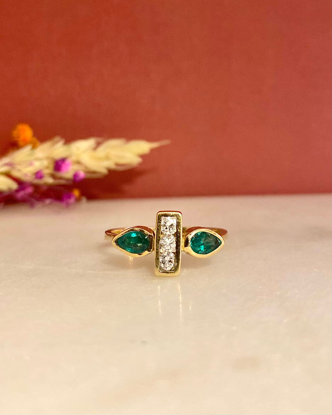 0.30 carat Diamond &amp;amp; Emerald Ring &quot;Firefly&quot;