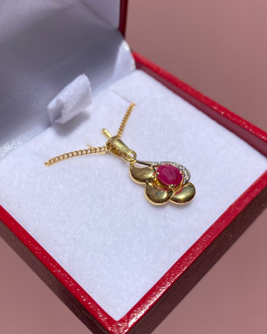Pendentif Vintage Rubis 0.40 carat &quot;Philomène&quot;