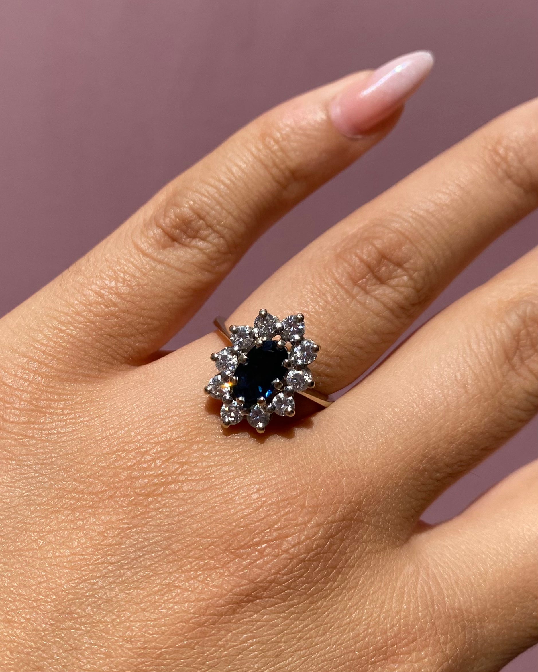 Bague Marguerite Saphir 1.70 carat &amp; Diamants "Capucine"