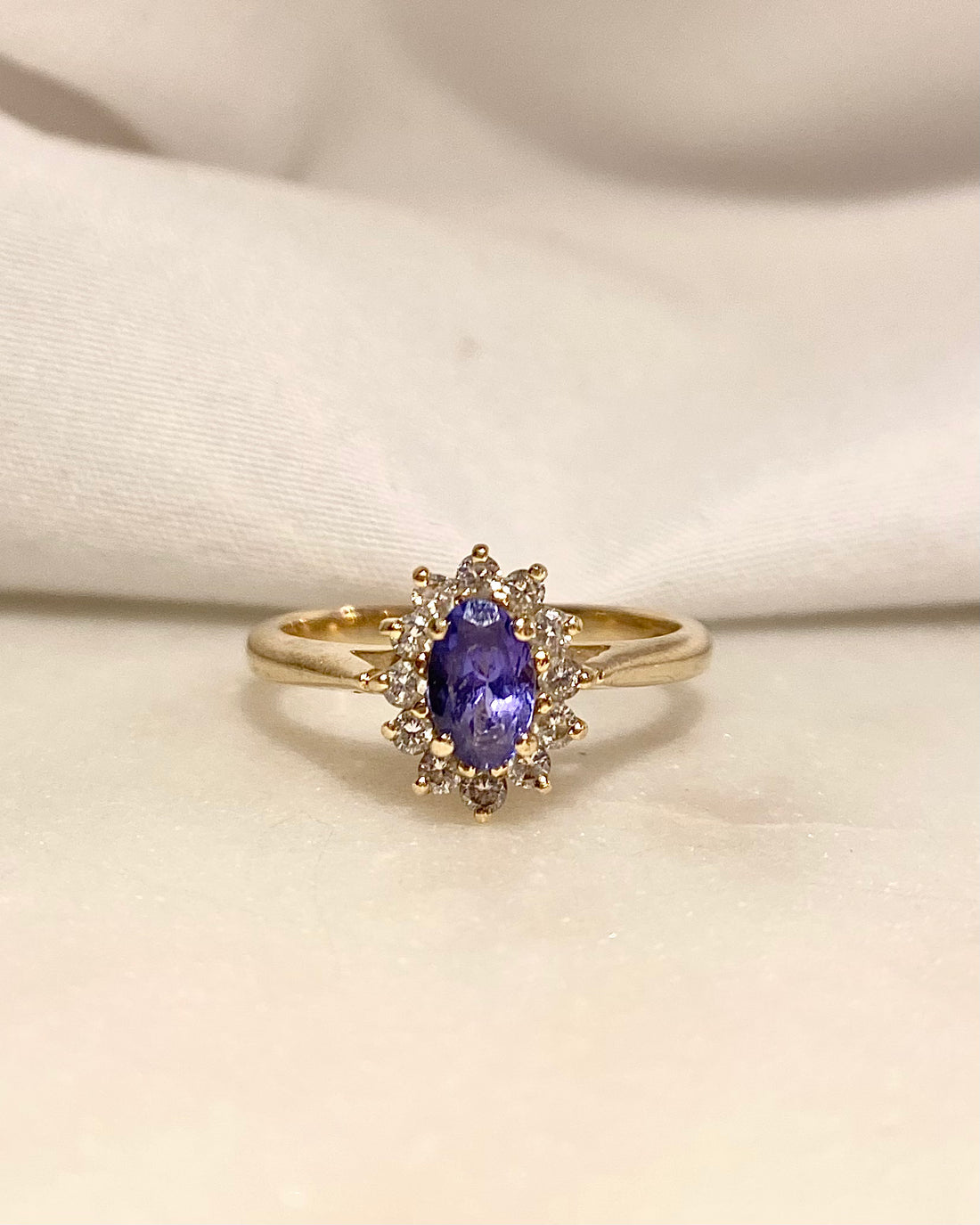 Bague Marguerite Tanzanite 0.70 carat &amp; Diamants &quot;Dina&quot;