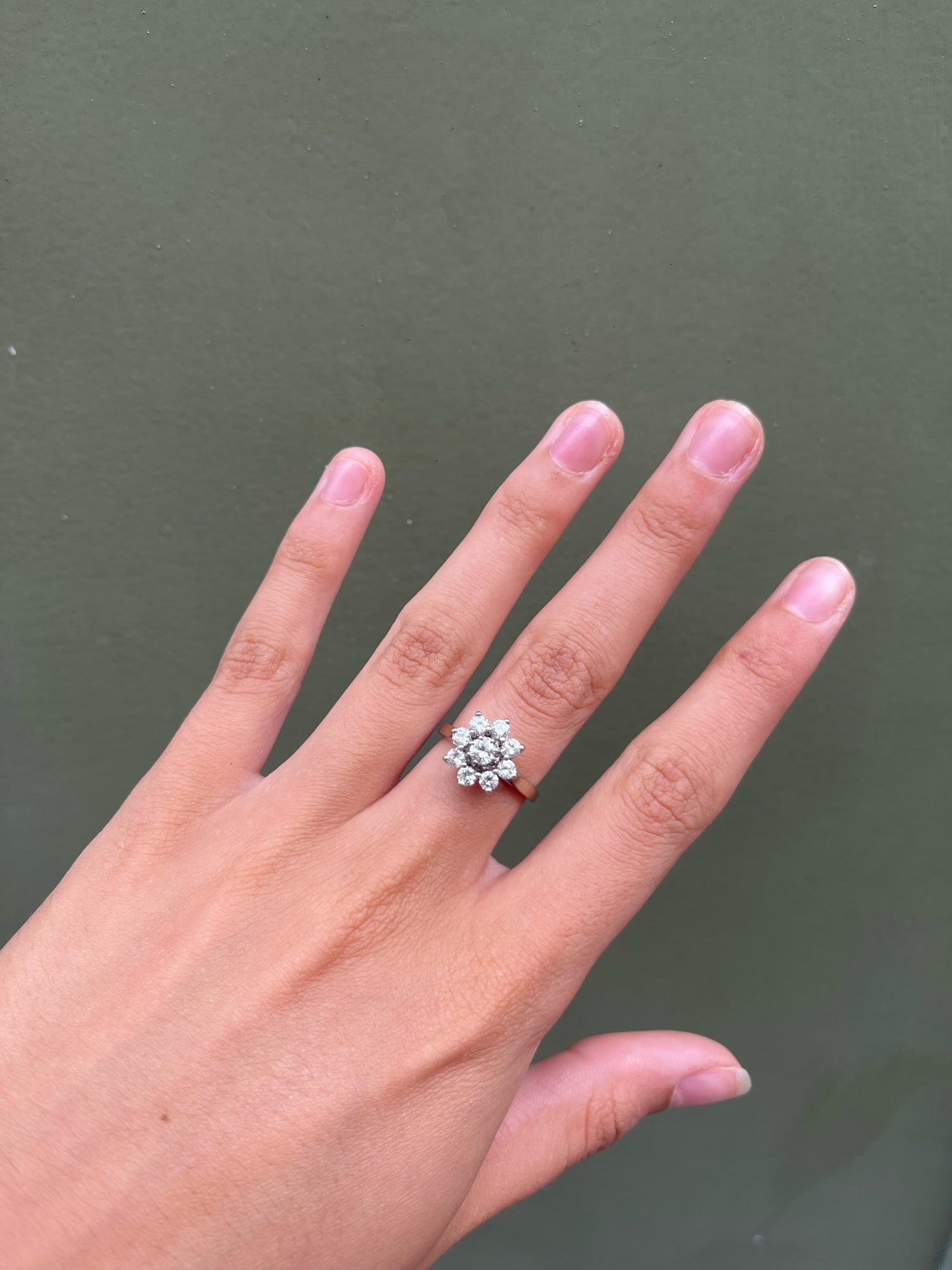 Bague marguerite Diamants 1 carat &quot;Nouna&quot;