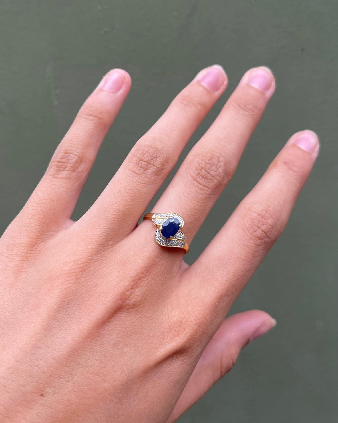 Anillo de zafiro y diamantes "Kity"