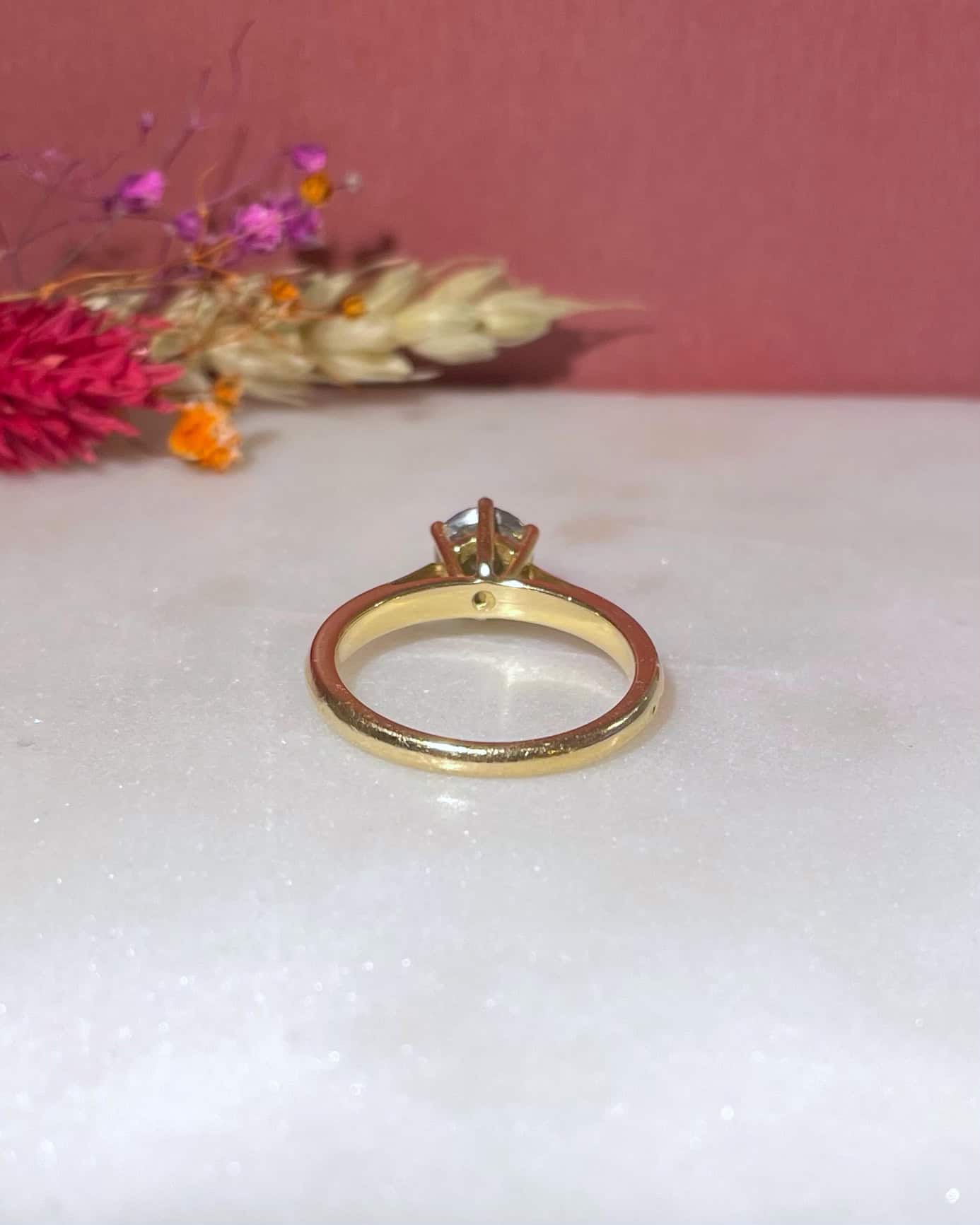 "Hinaa" 18 Diamond Solitaire Ring