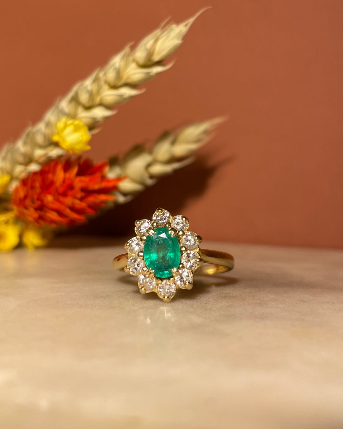 Bague Marguerite Émeraude &amp; 10 Diamants &quot;Noélia&quot;