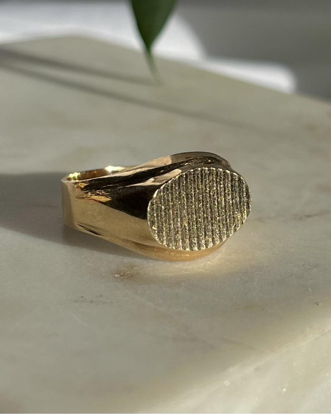 Vintage yellow gold signet ring &quot;Angel&quot;
