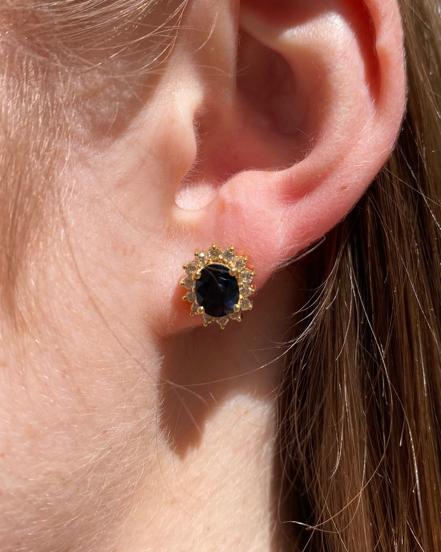 Boucles Marguerite saphirs 2.35 carats &amp; Diamants &quot;Mona&quot;