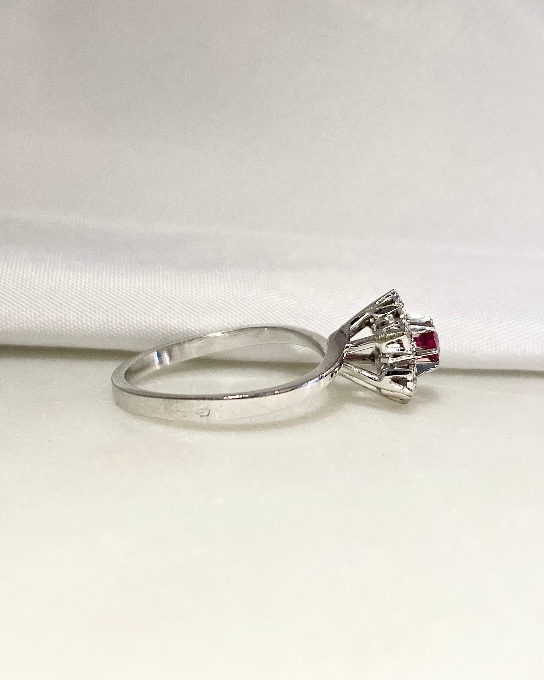 Bague Marguerite Rubis &amp; Diamants "Nicole"