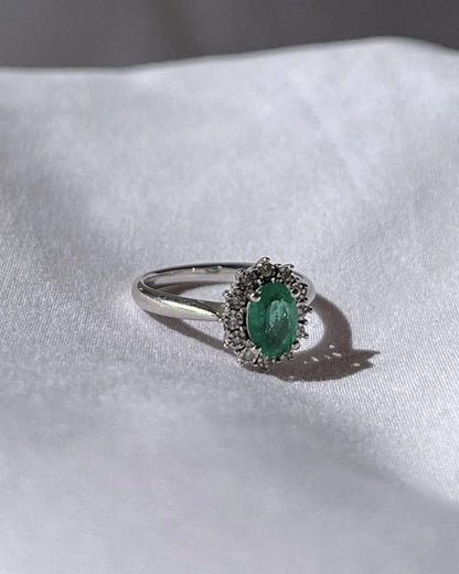 Bague Marguerite émeraude &amp; diamants &quot;Nella&quot;