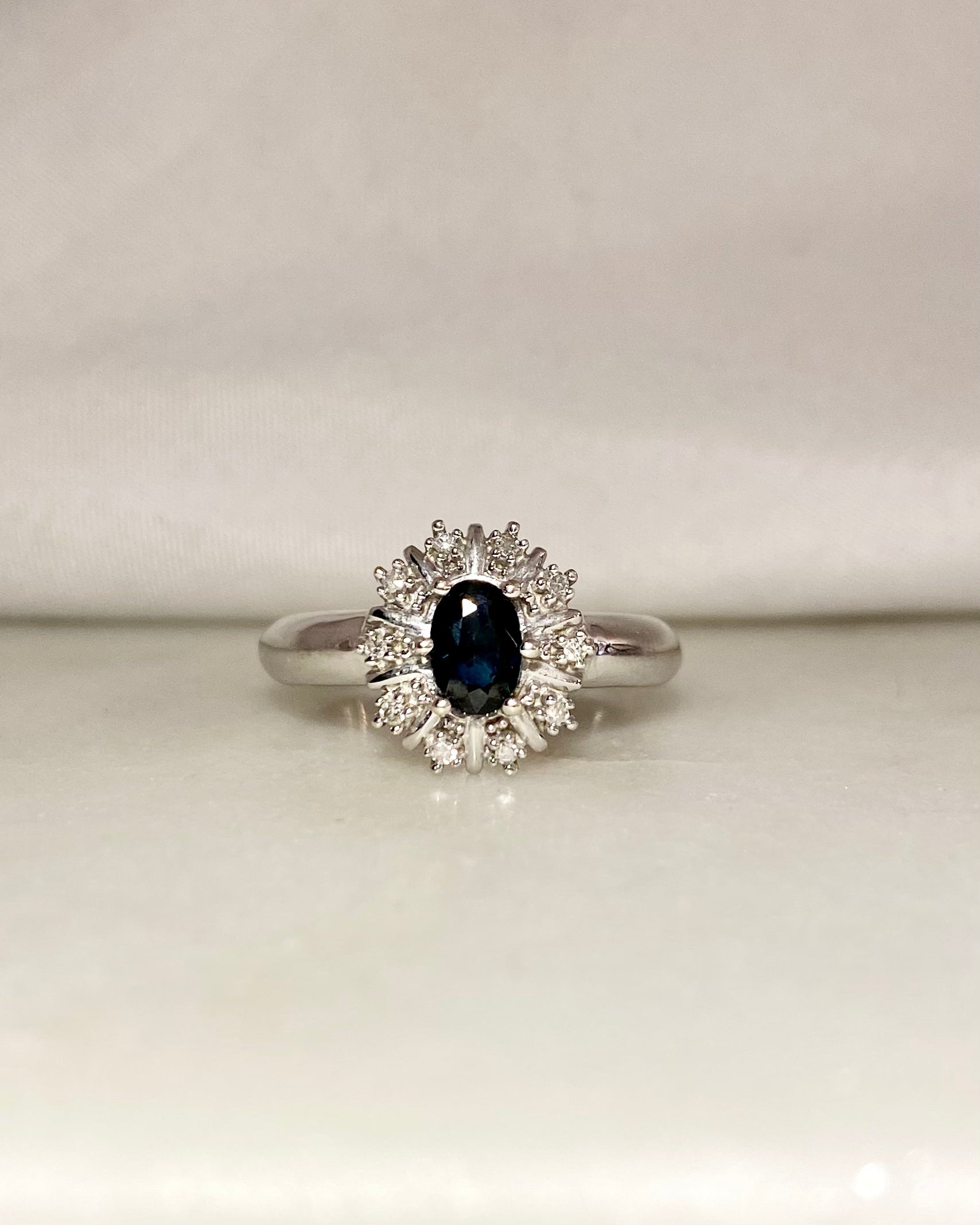 Anillo Margarita Zafiro y Diamantes "Clarisse"