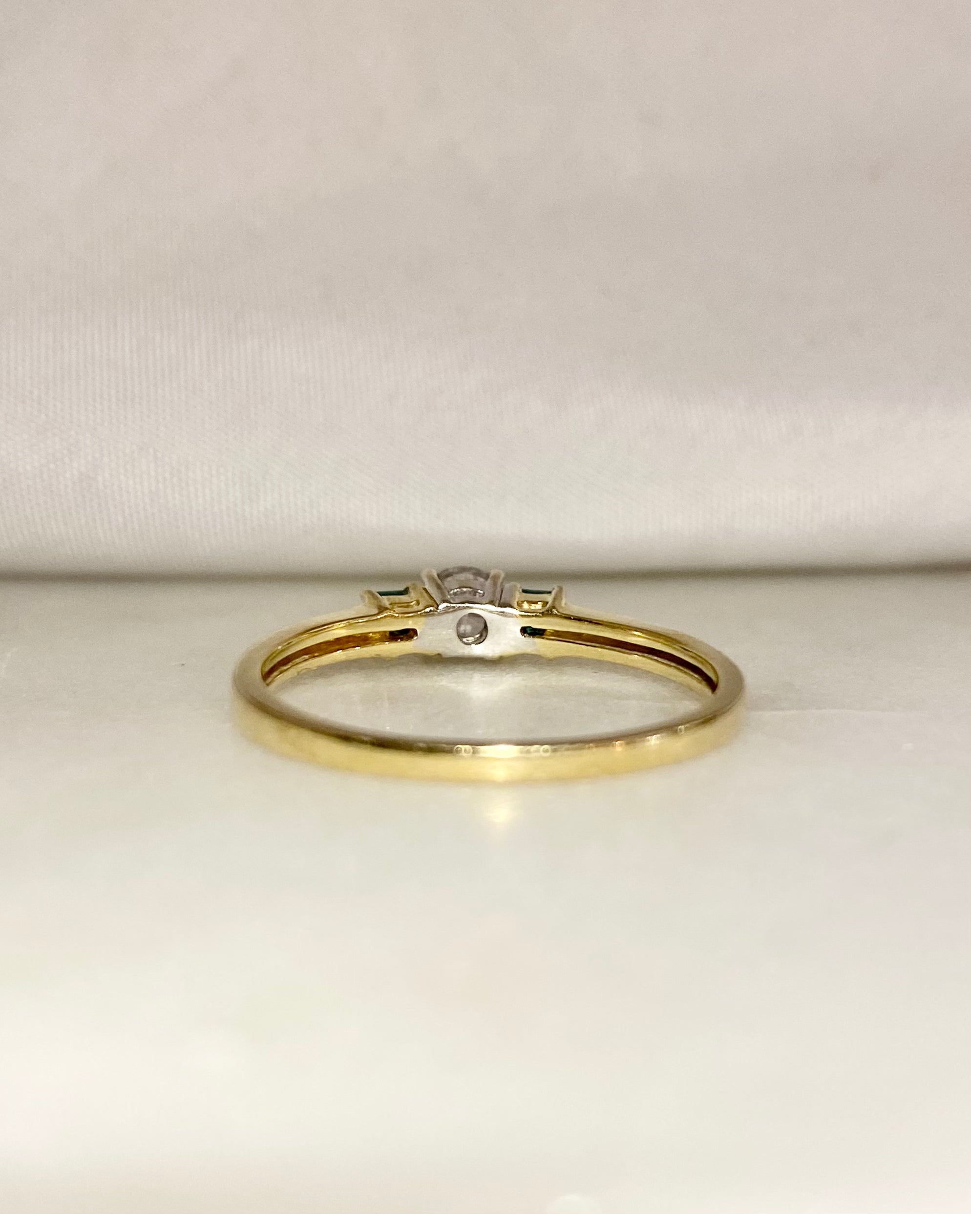 Bague Trilogie Diamant &amp; Émeraudes "Naomie"