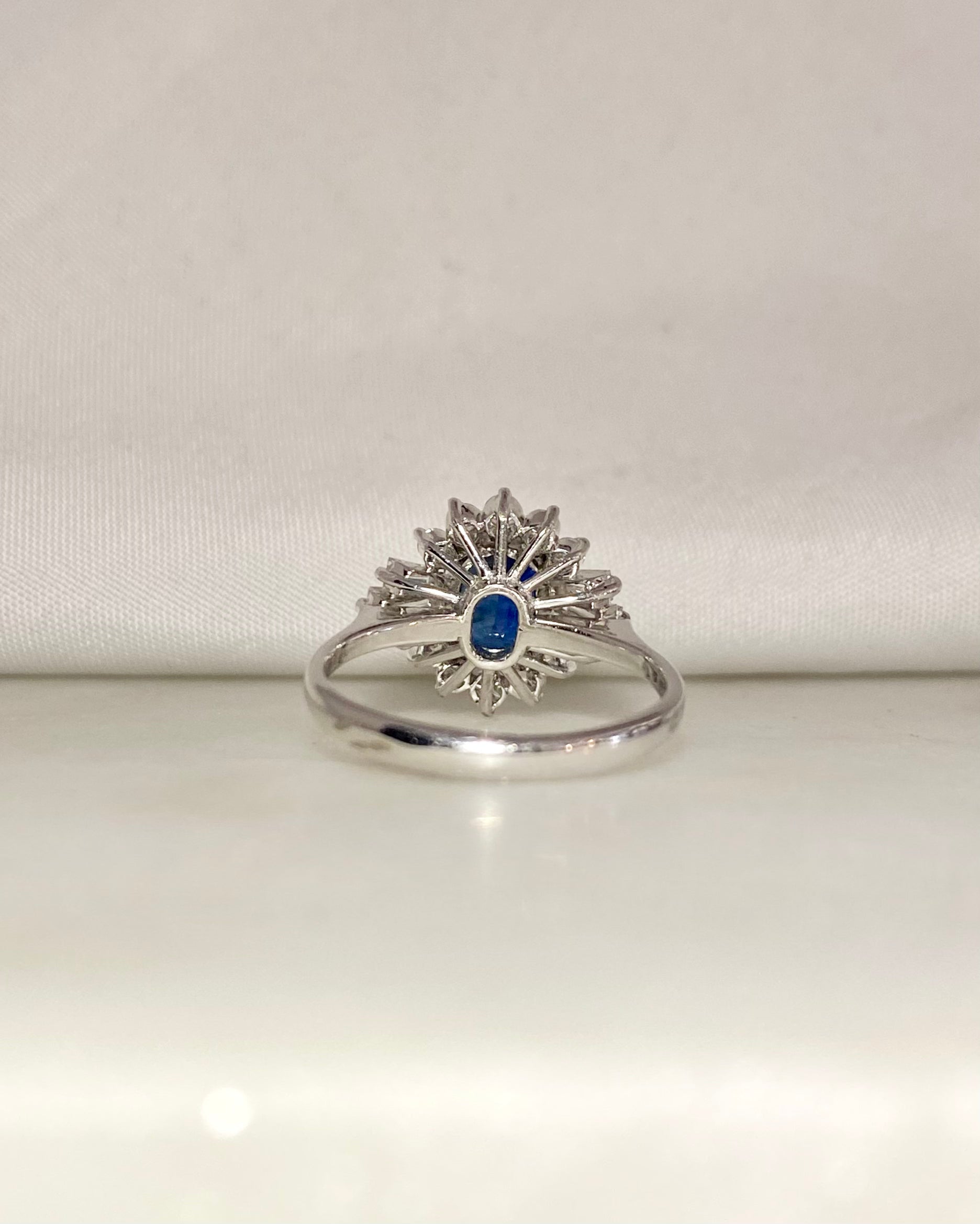 Bague Marguerite Saphir 1.70 carat &amp; Diamants "Laurelle"
