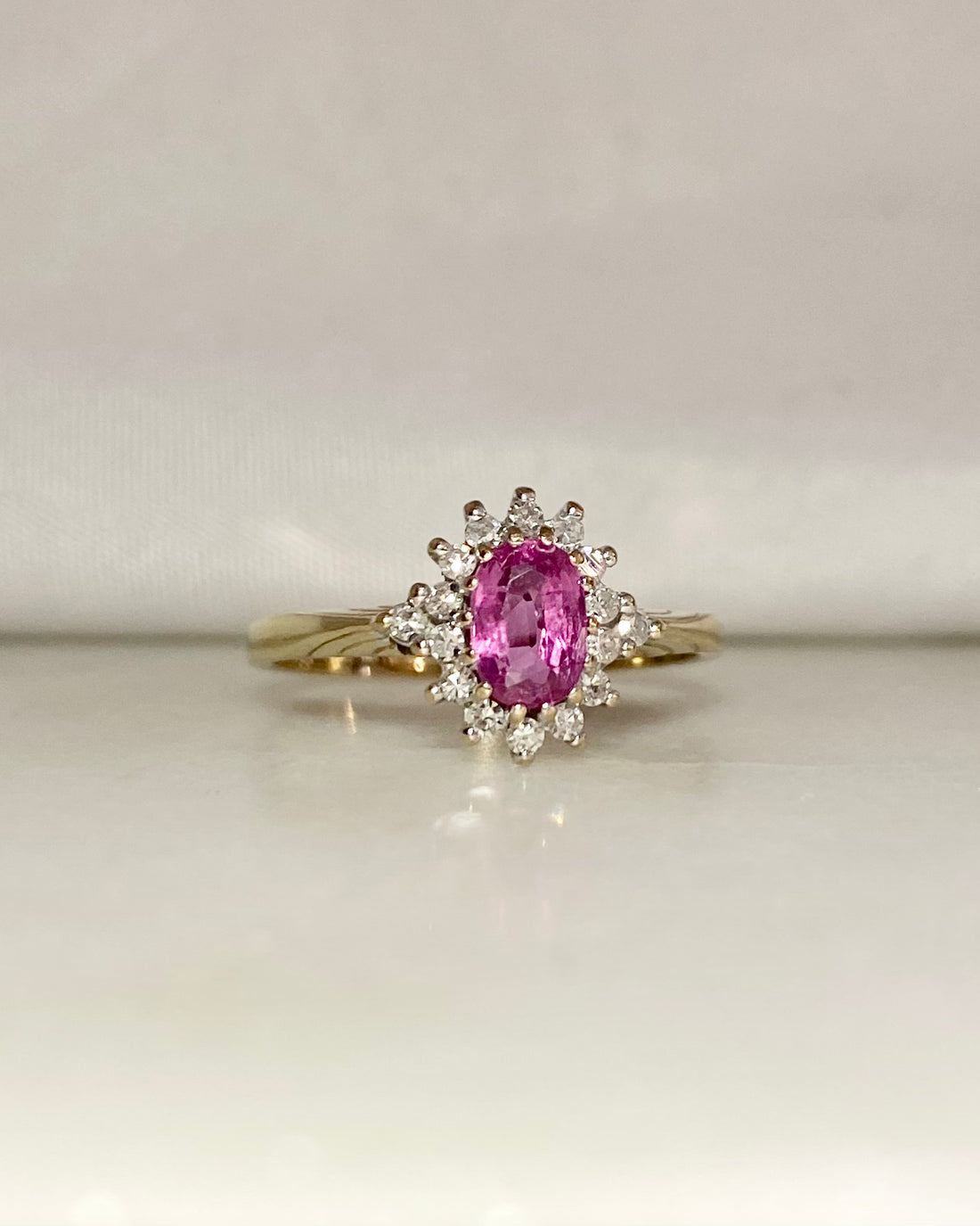 Bague Marguerite Saphir Rose &amp; Diamants &quot;Iona&quot;