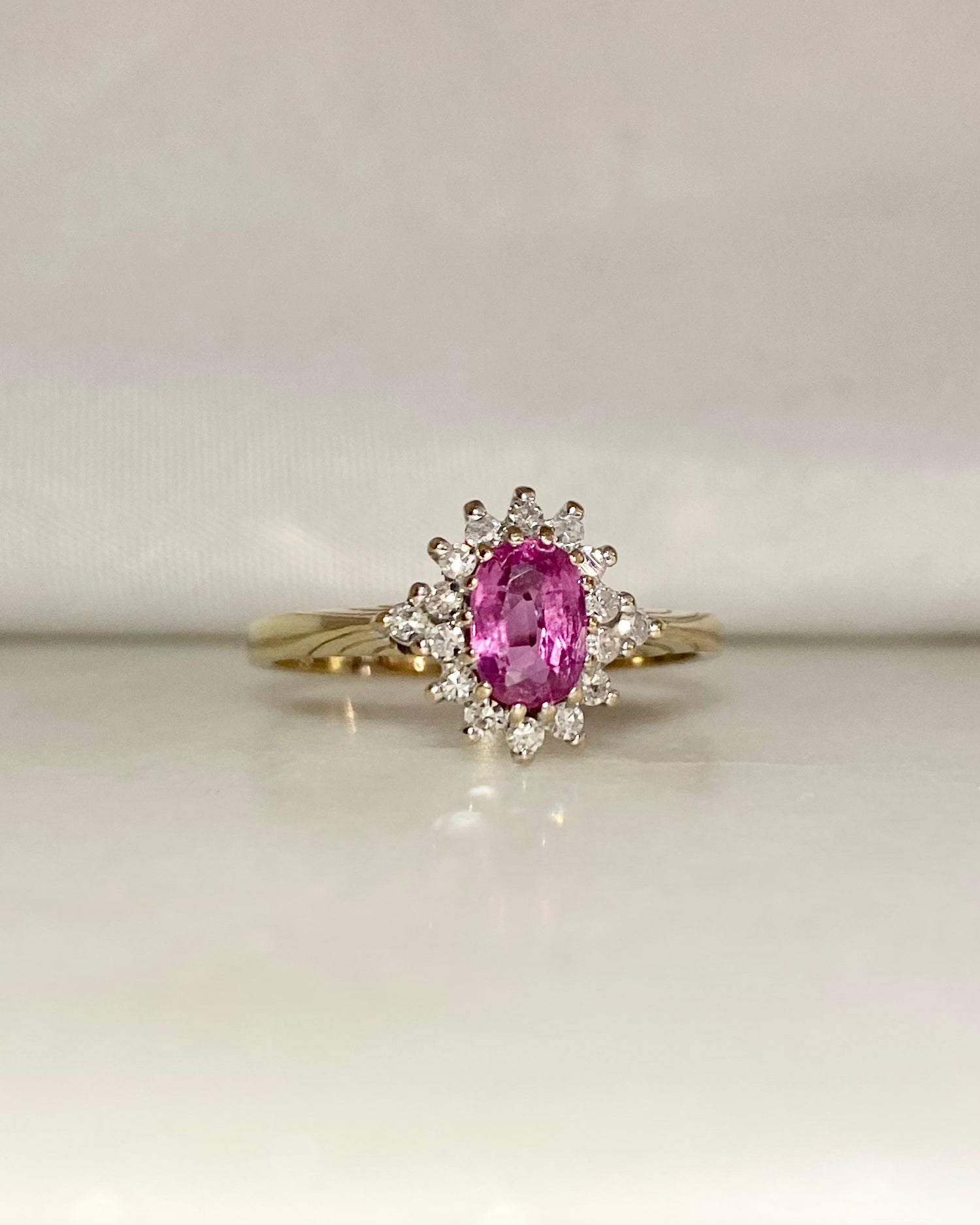 Bague Marguerite Saphir Rose &amp; Diamants &quot;Iona&quot;