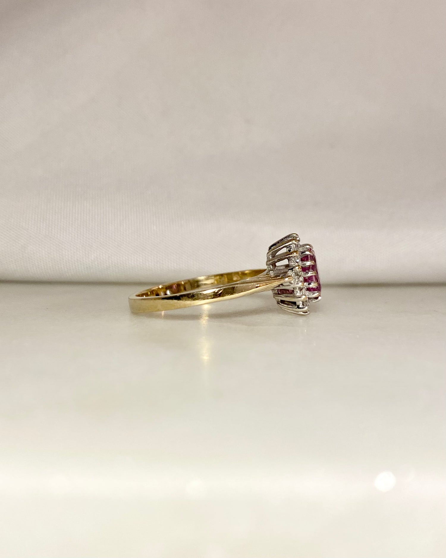 Bague Marguerite Saphir Rose &amp; Diamants &quot;Iona&quot;