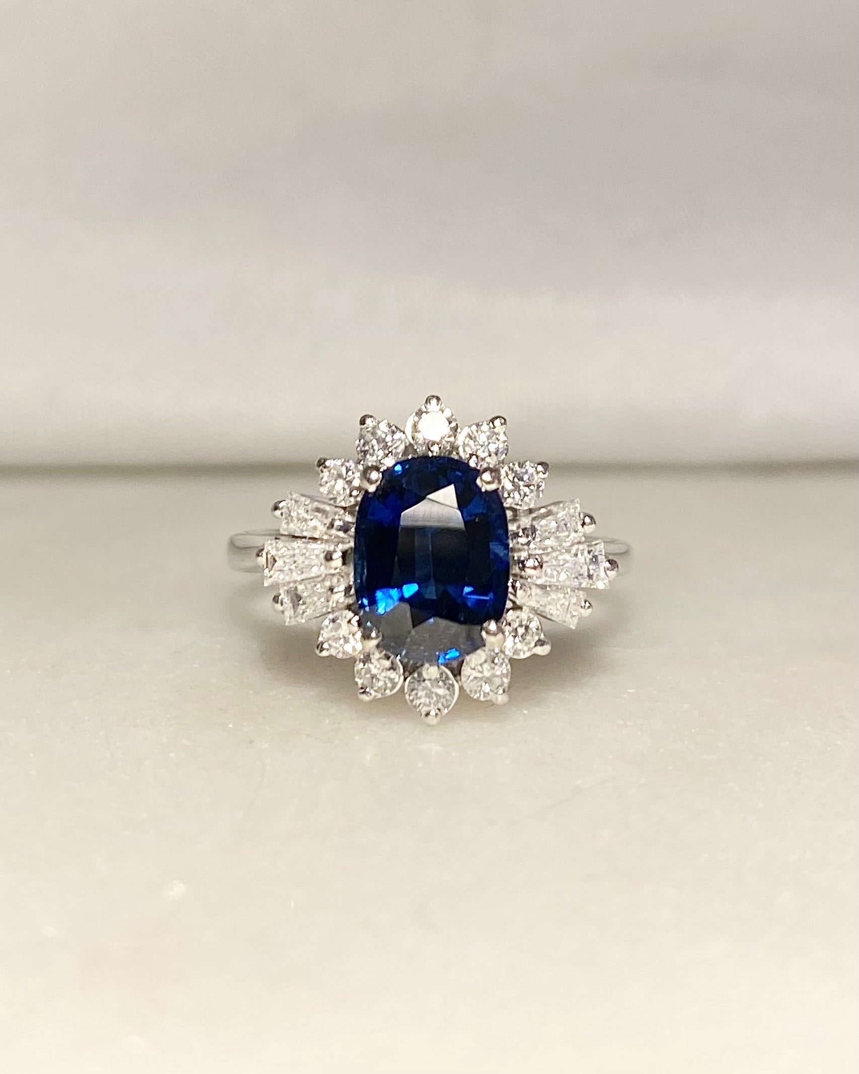 Bague Marguerite Saphir 1.70 carat &amp; Diamants "Laurelle"
