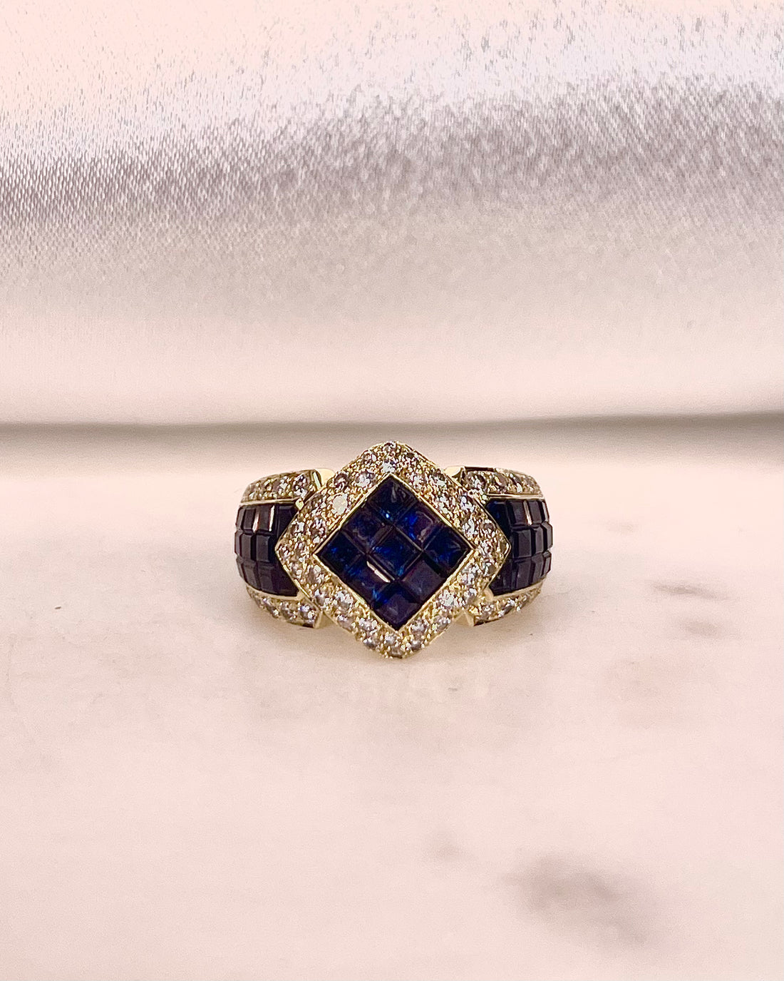 Chevalière Jonc Saphirs 2.30 carats &amp; 56 Diamants 1.12 carat &quot;Terena&quot;