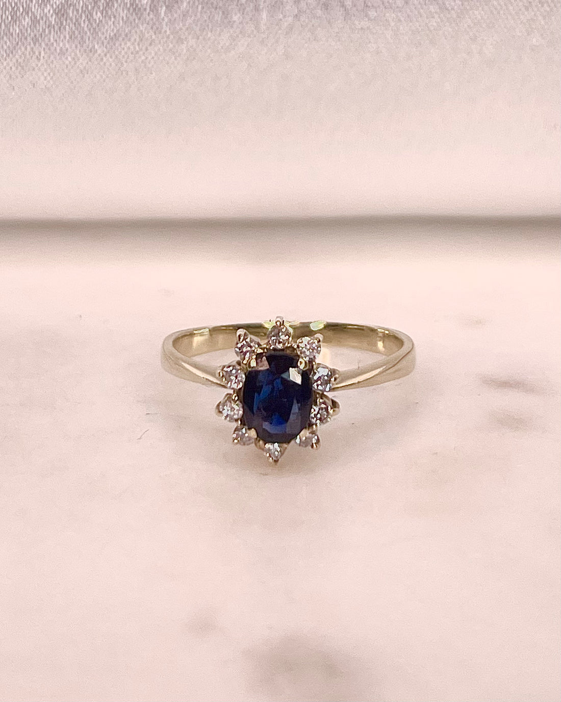 Bague Marguerite Saphir et Diamants  &quot;Pimia&quot;