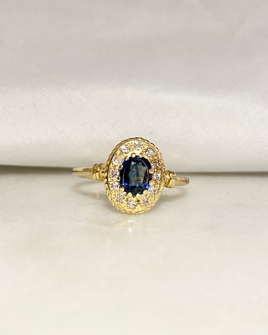 Bague Style Art Déco Saphir &amp; Diamants &quot;Armelle&quot;