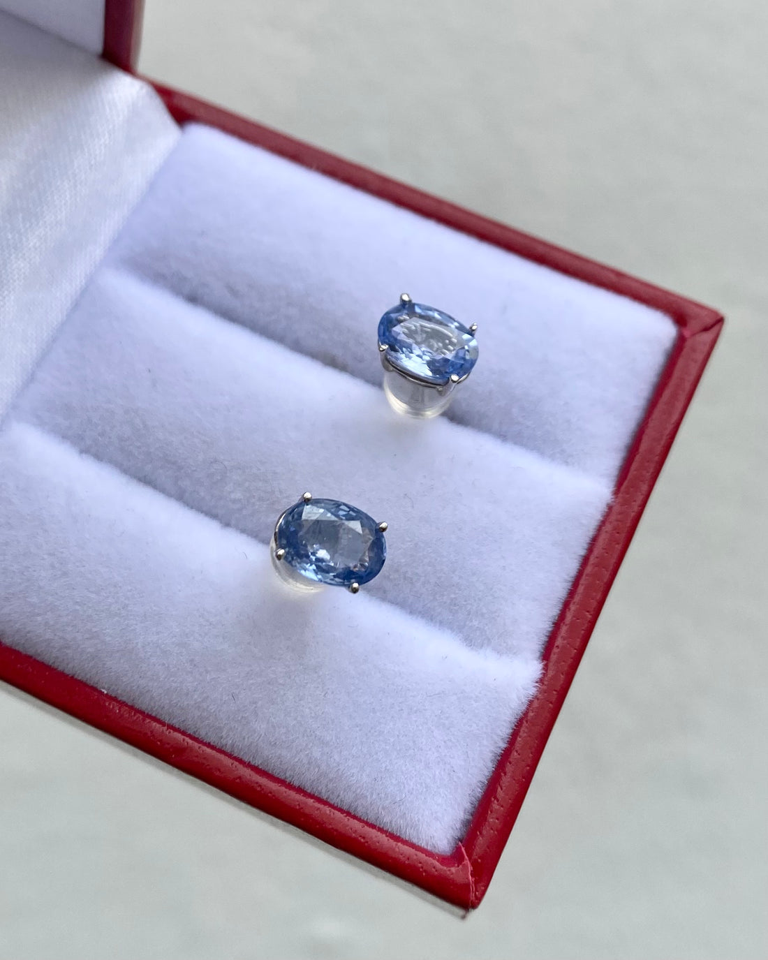 Puces Saphirs 1.78 carat &quot;Sarah&quot;