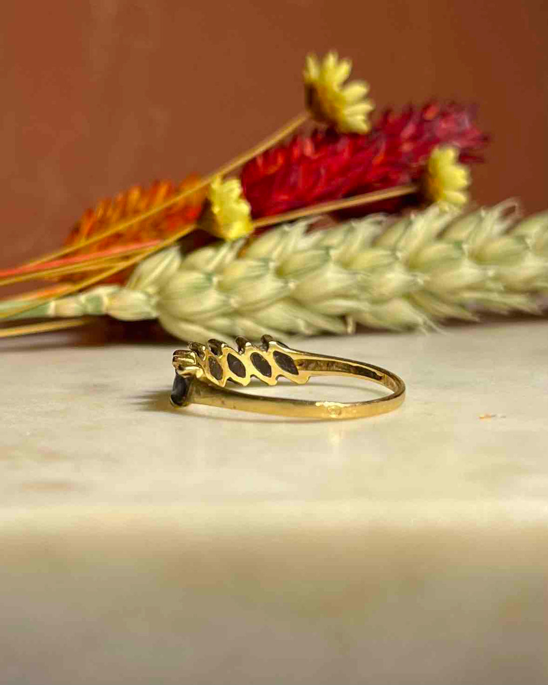 Half wedding band Sapphires & diamonds "Ilysse"