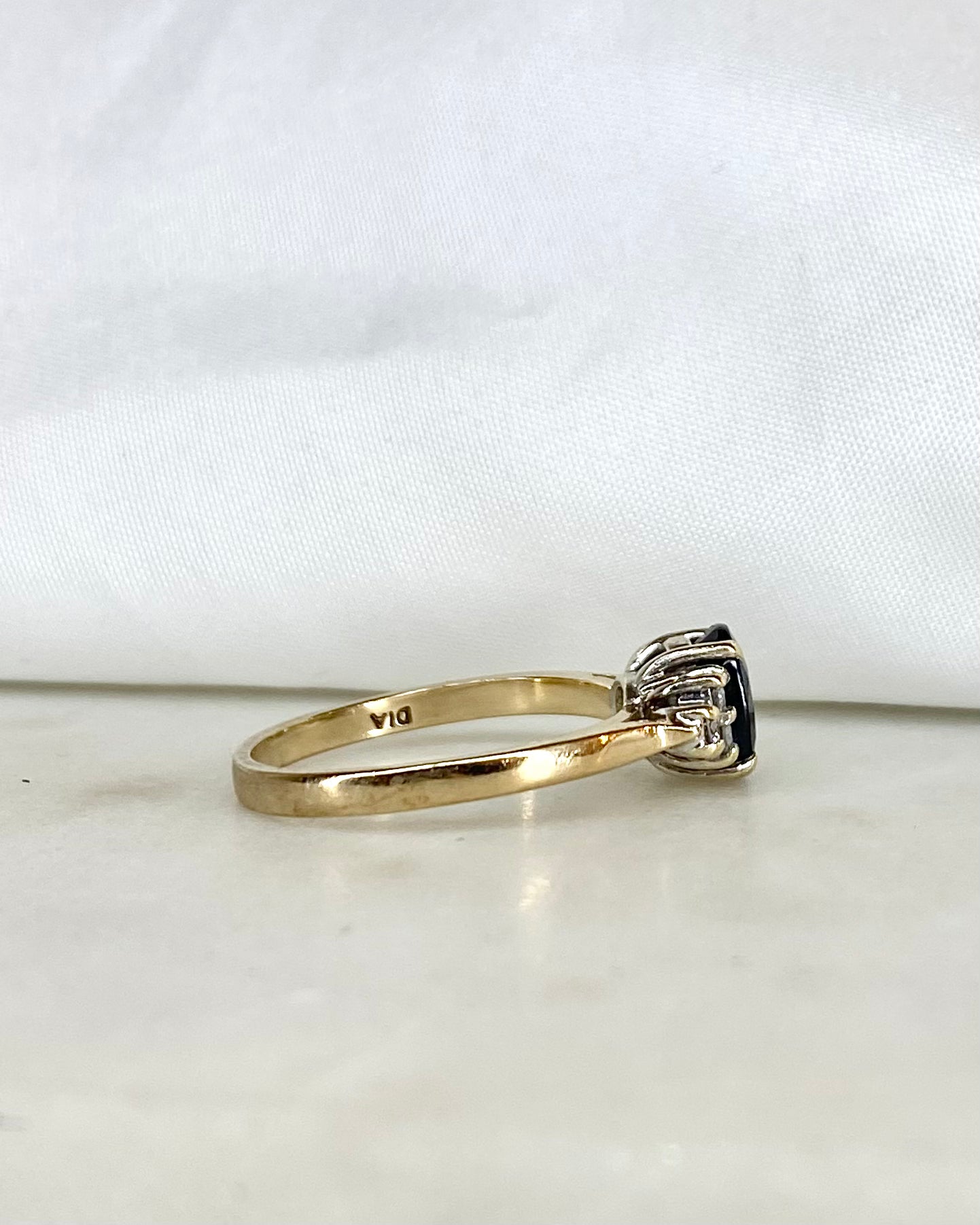 Bague Trilogie Saphir 1.72 carat &amp; Diamants &quot;Zoé&quot;