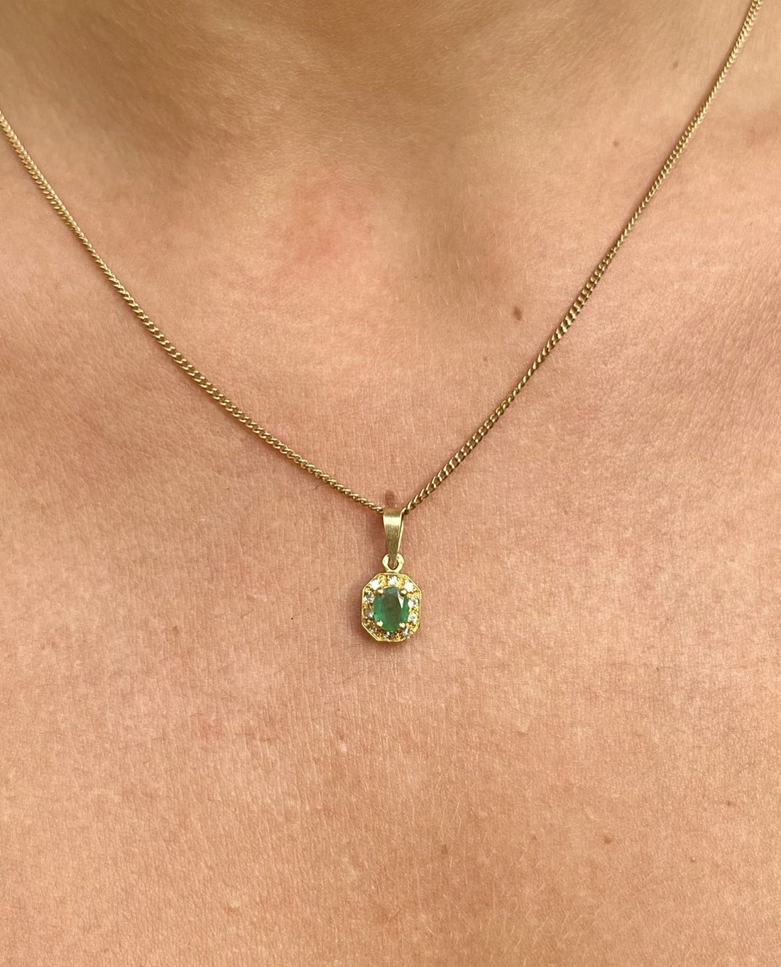 Pendentif Art-déco Emeraude &amp; diamants &quot;Arra&quot;