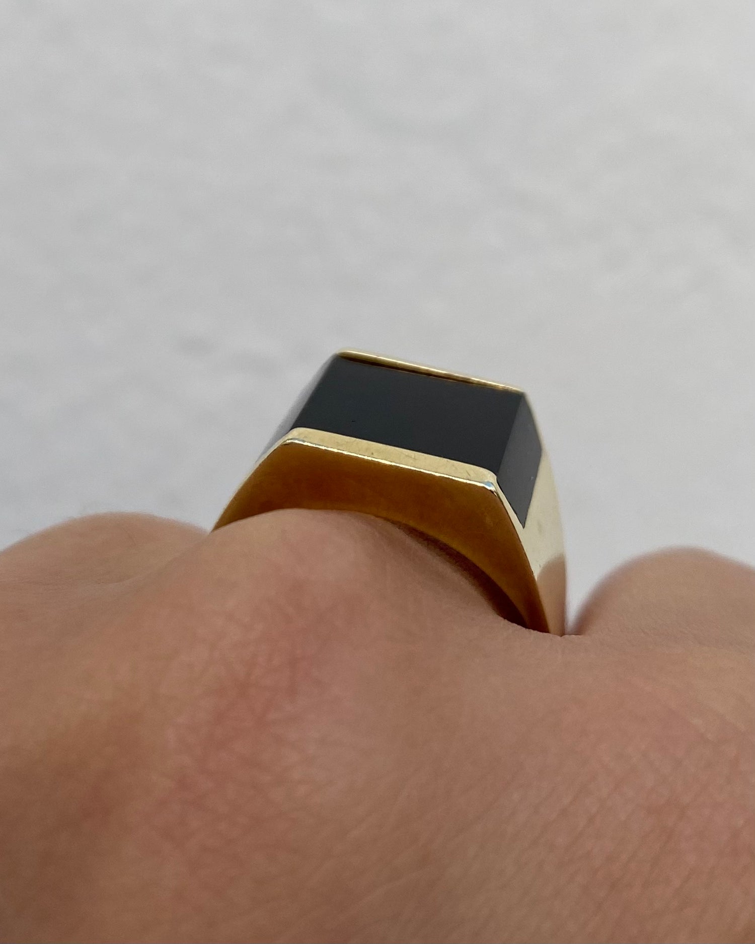 Bague Chevalière Onyx 8.37 g &quot;Elona&quot;