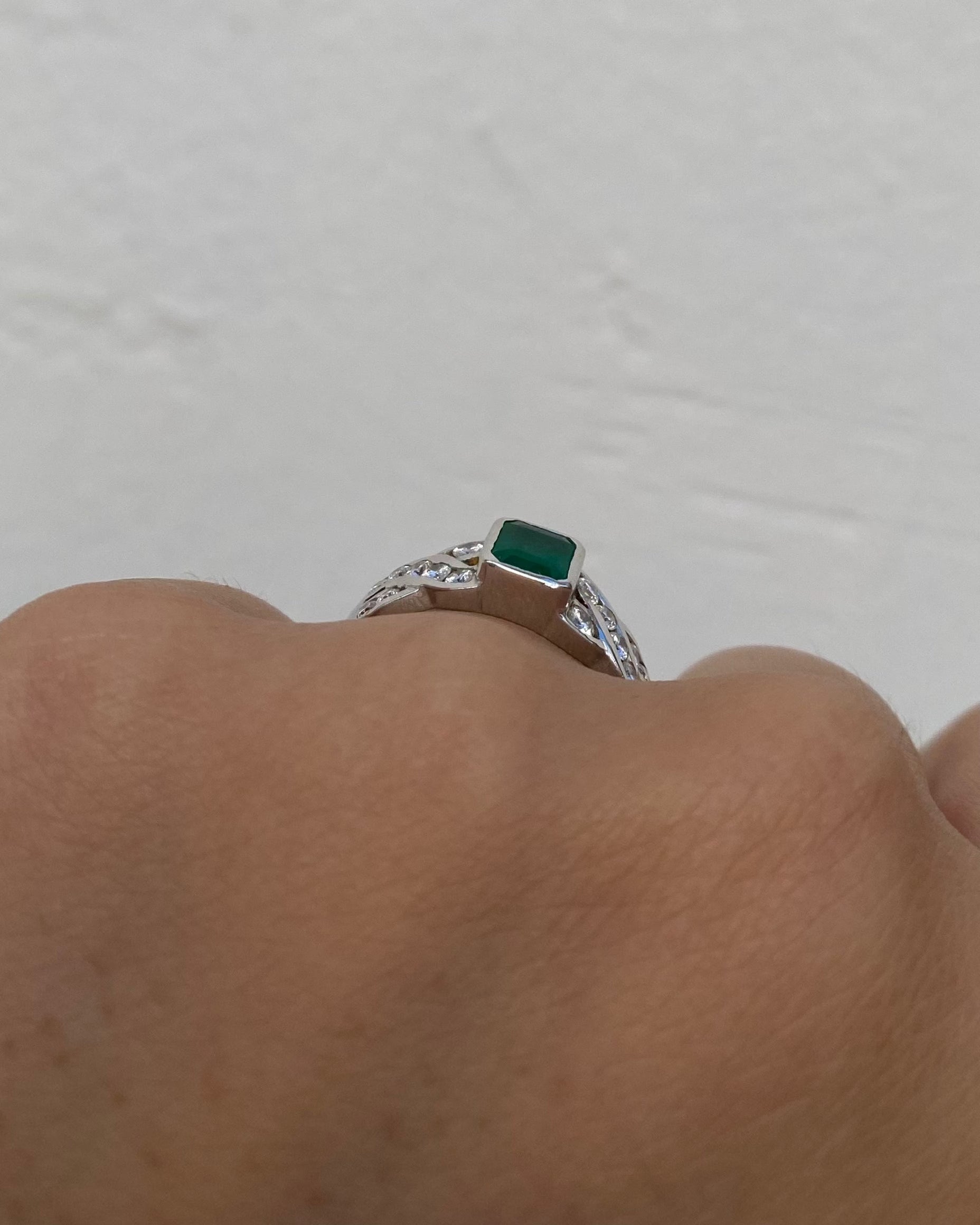Bague Jonc Émeraude 0.63 carat &amp; Diamants "Tiphaine"