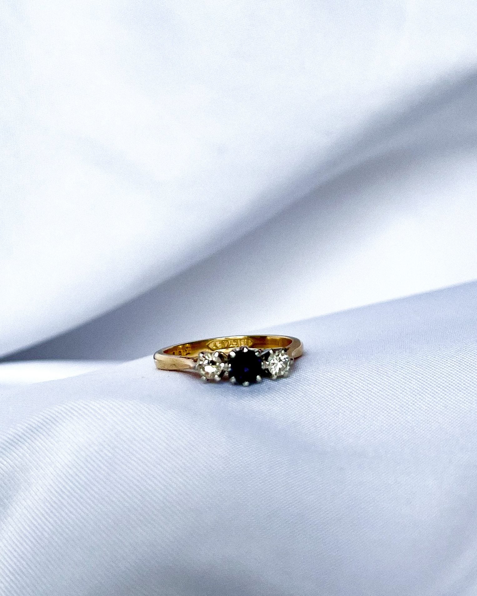 Bague trilogie saphir et diamant "Livia"