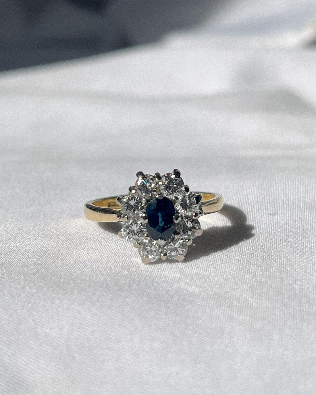 Bague Vintage Marguerite Saphir &quot;Nayanka&quot;