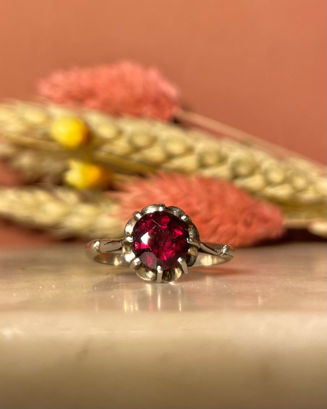 Bague Solitaire Grenat 1.35 carat &quot;Raphaela&quot;