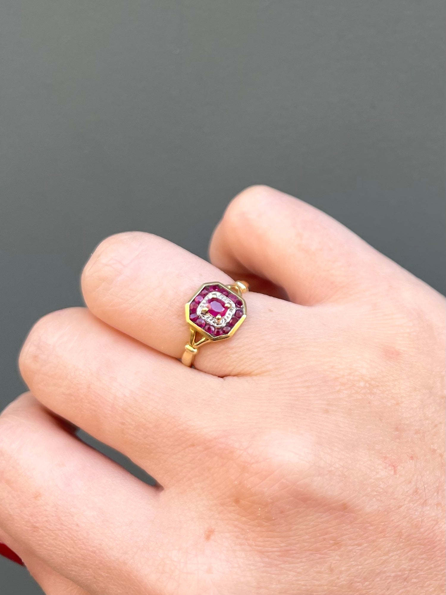 Bague Art-déco Rubis &quot;Osanna&quot;