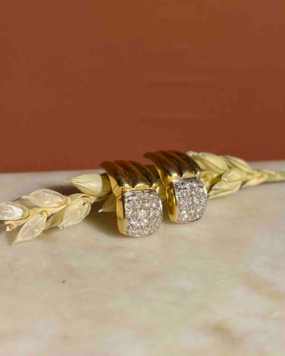 Demi-Créoles 28 diamants &quot;Chloé&quot;