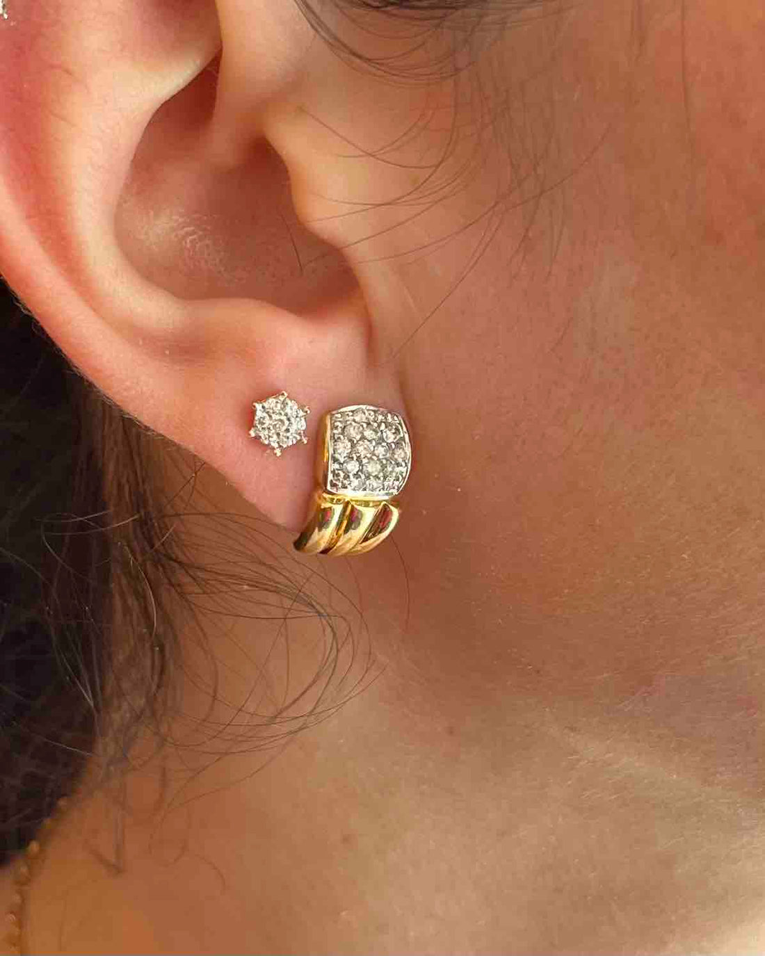 Demi-Créoles 28 diamants &quot;Chloé&quot;