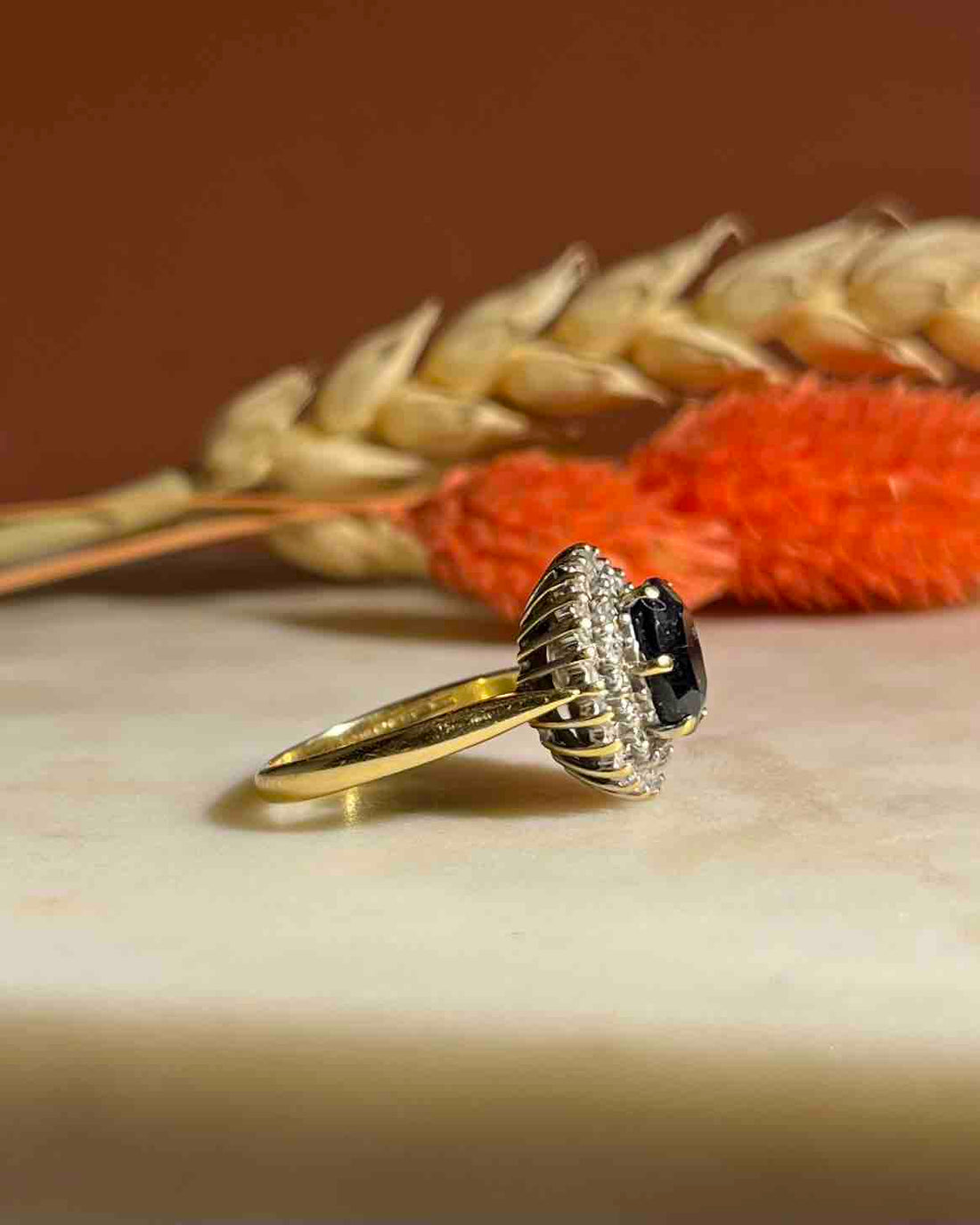 Bague Marguerite Saphir &amp; Diamants &quot;Manal&quot;