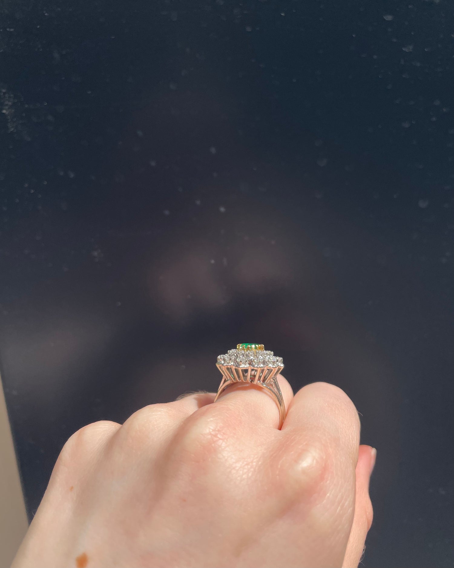 Bague Marguerite Emeraude 0.90 carat &amp; Diamants 1.32 carat &quot;Bruna&quot;