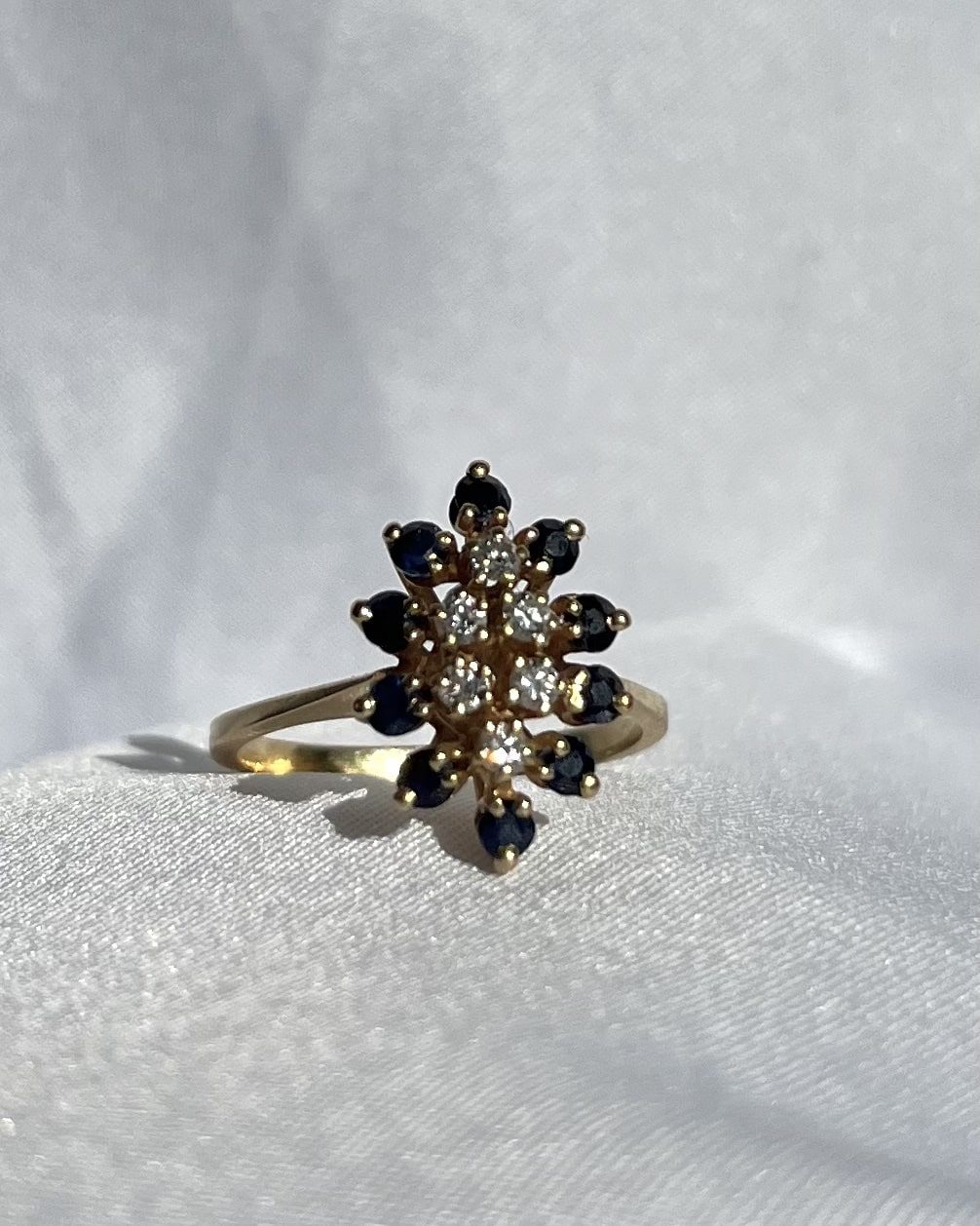 Bague Marquise Saphir et Diamants &quot;Mayra&quot;