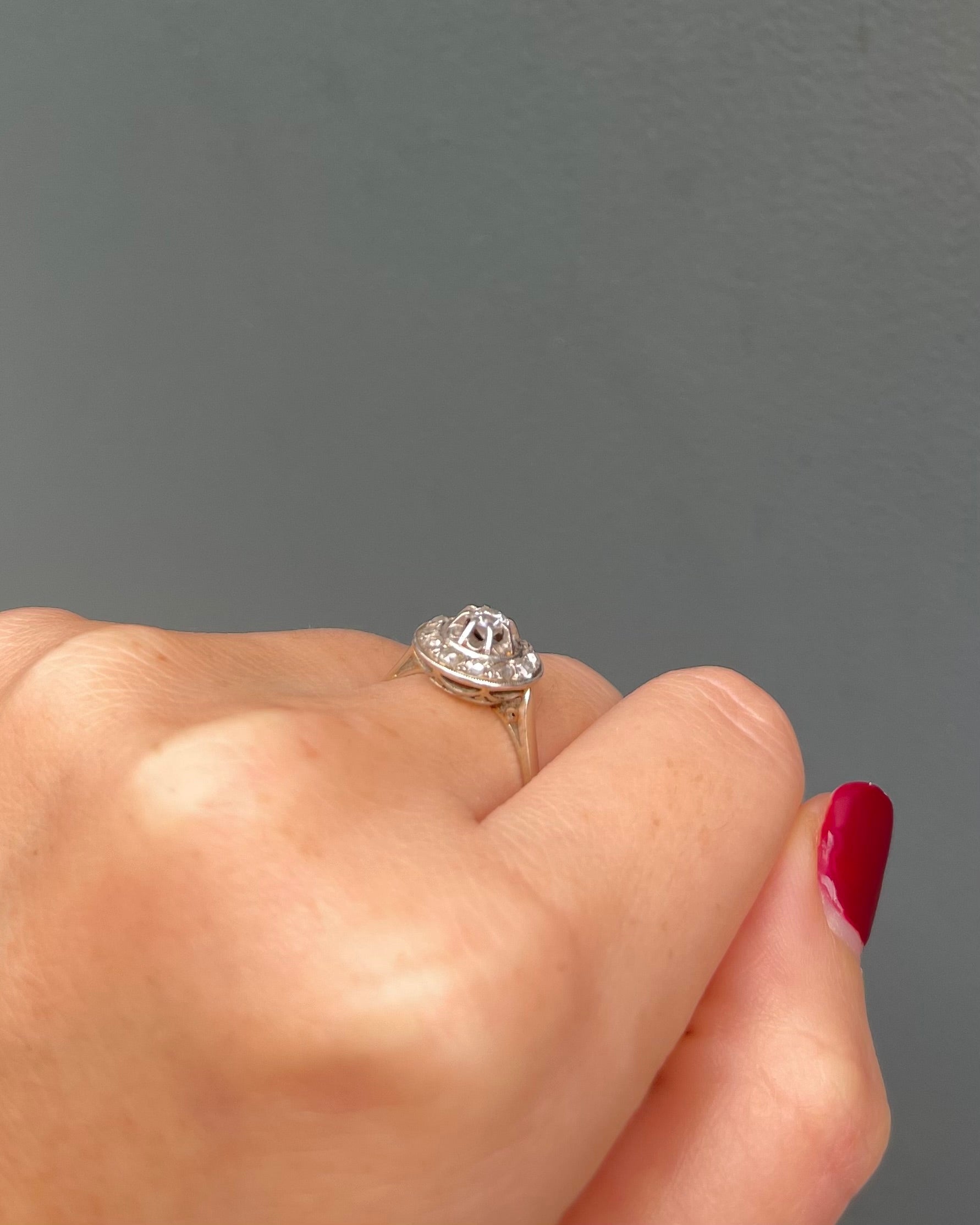 Anillo Art Déco "Ingrid" de 13 diamantes