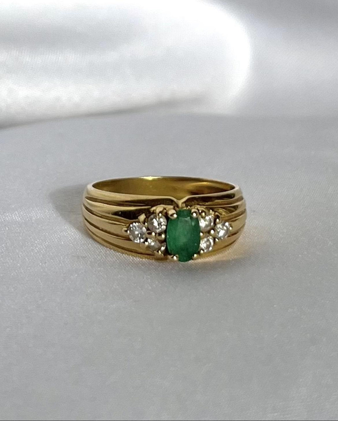 Bague Jonc émeraude &amp; diamants &quot;Cloélie&quot;