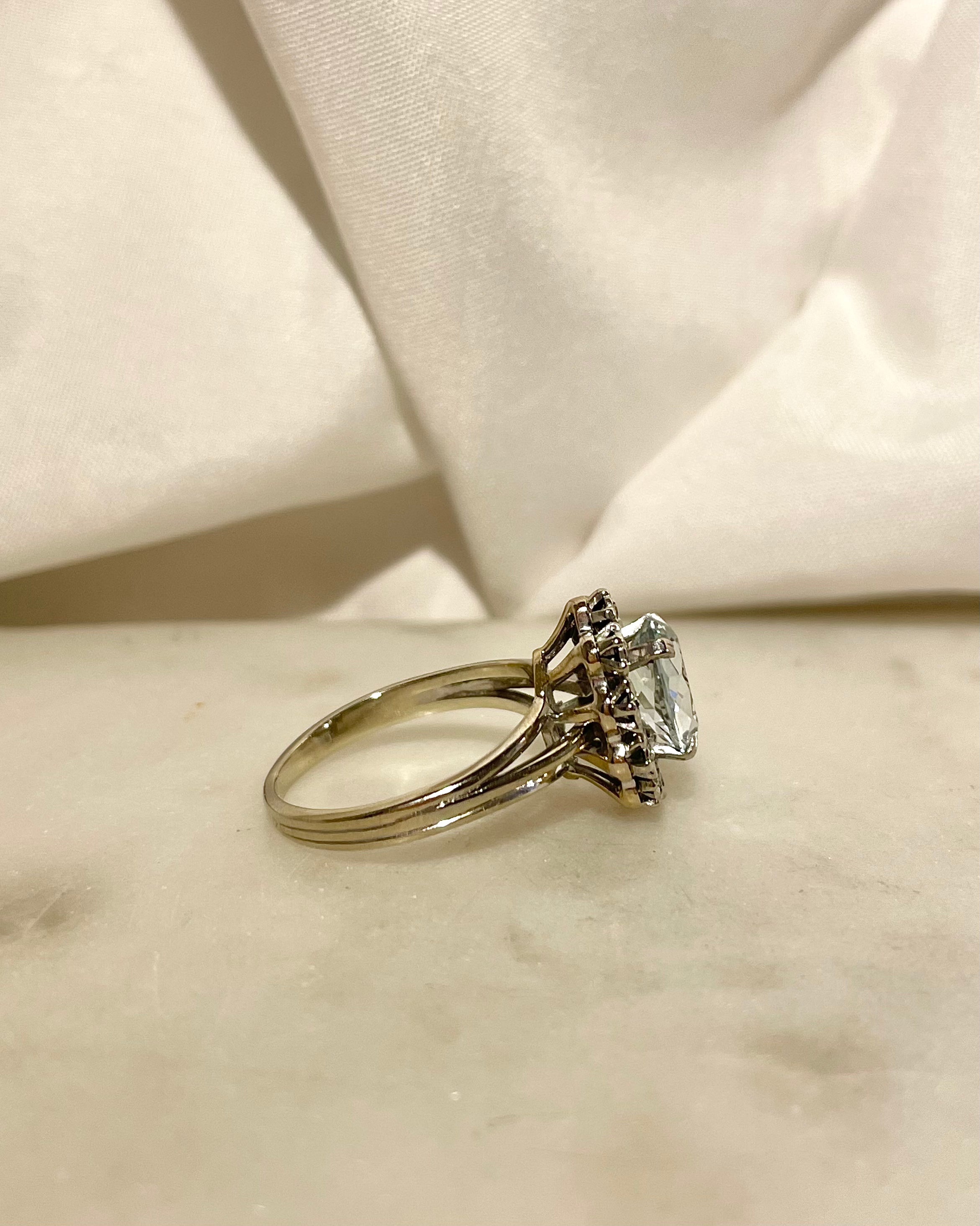 Bague Marguerite Aigue Marine 1.50 carat &amp; Diamants &quot;Ciel&quot;