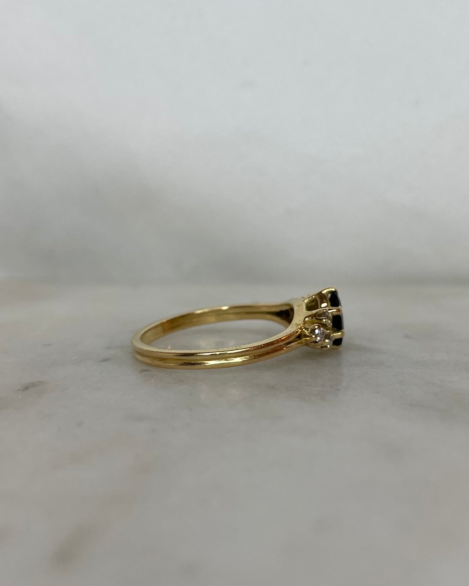 Bague Trilogie Saphir 0.44 carat &amp; Diamants “Liorane”