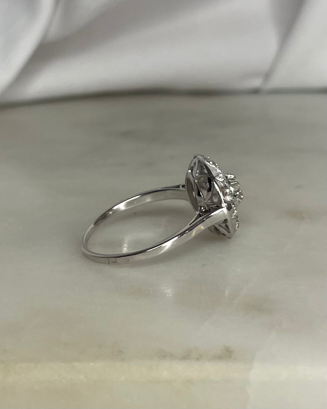 Anillo Art Déco 13 Diamantes 0.56 quilates “Marya”