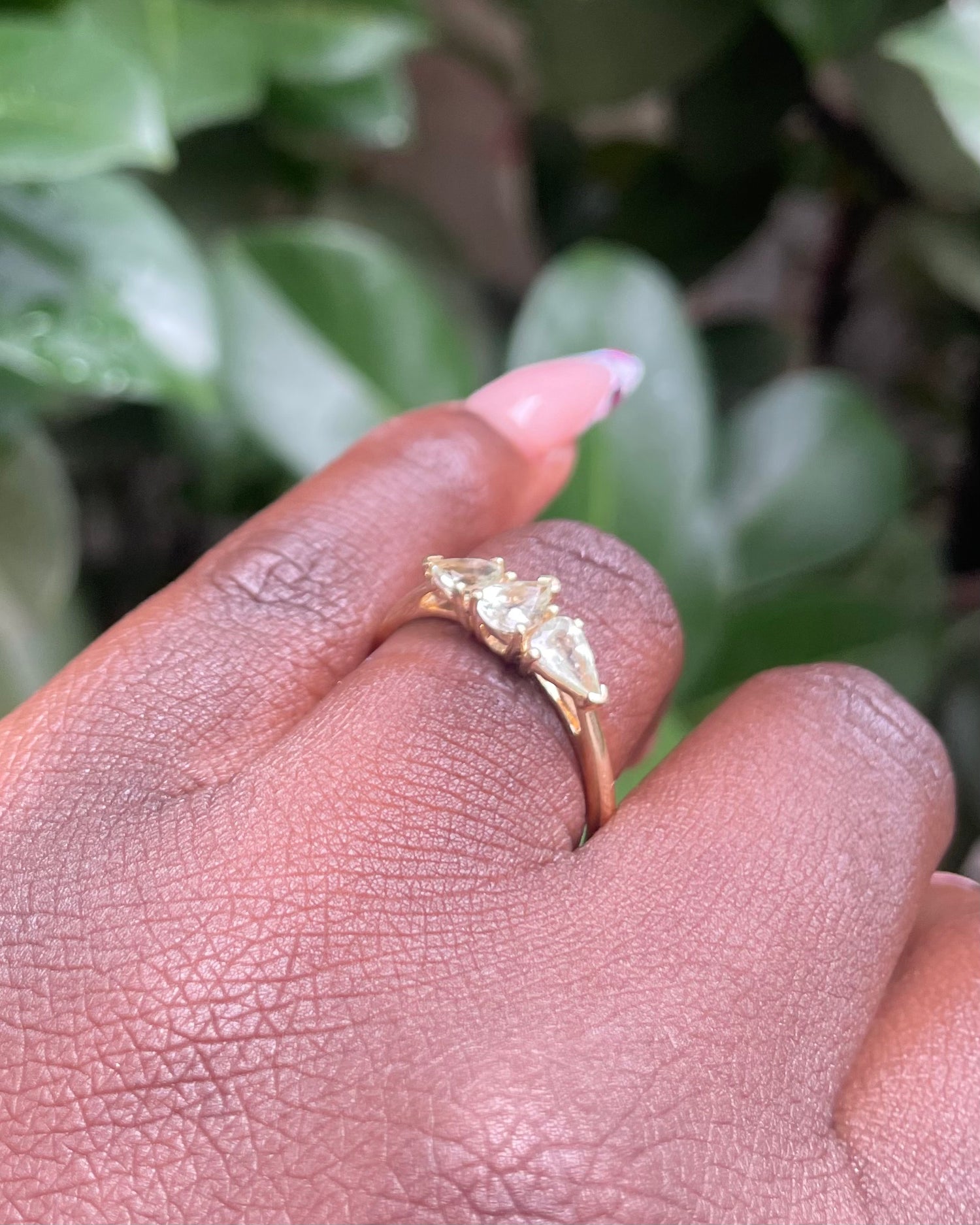 Bague Trilogie Taille Poire Grenat Vert 1.30 carat “Velma”