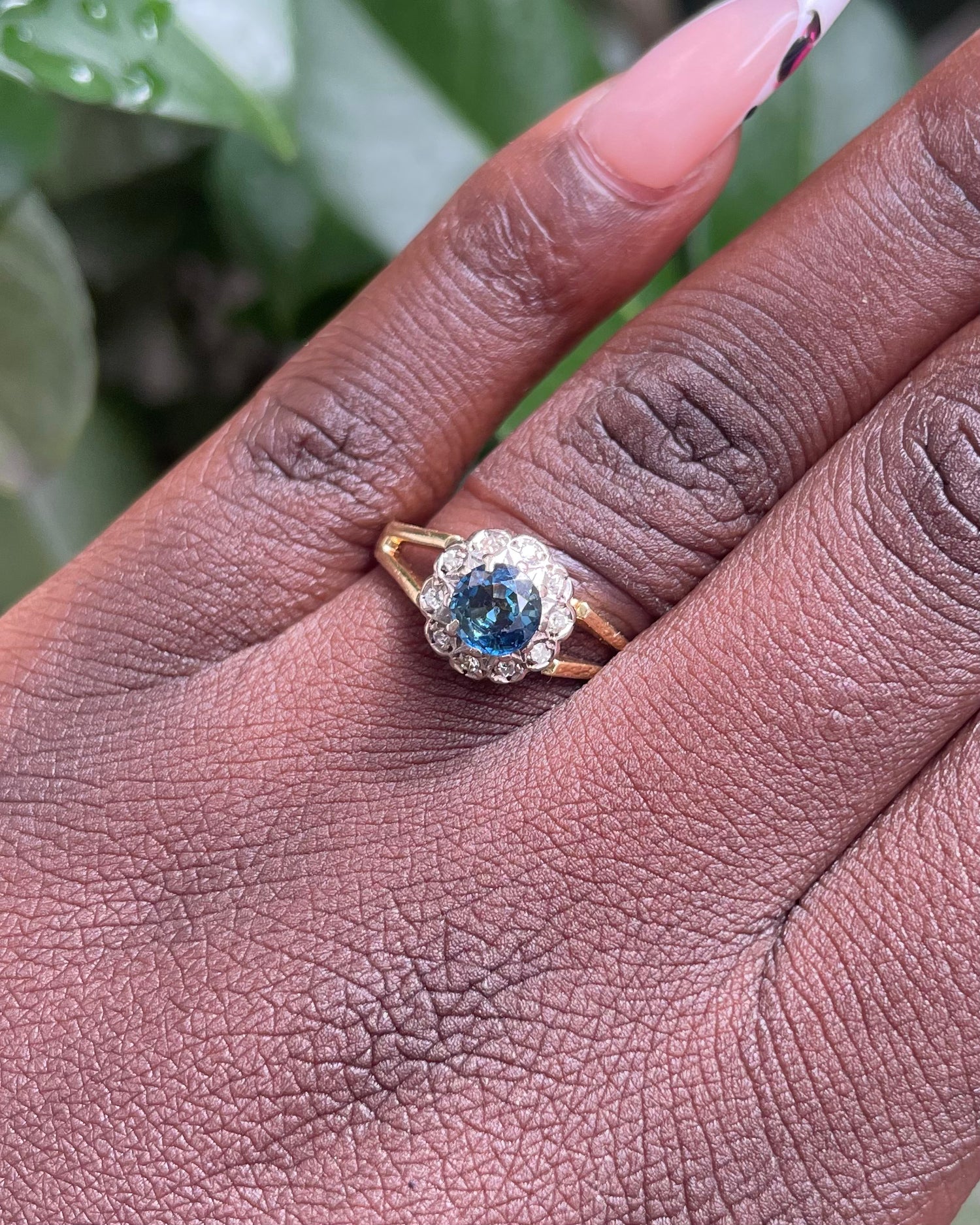 Bague Marguerite Saphir 0.90 carat &amp; Diamants “Séraphie”