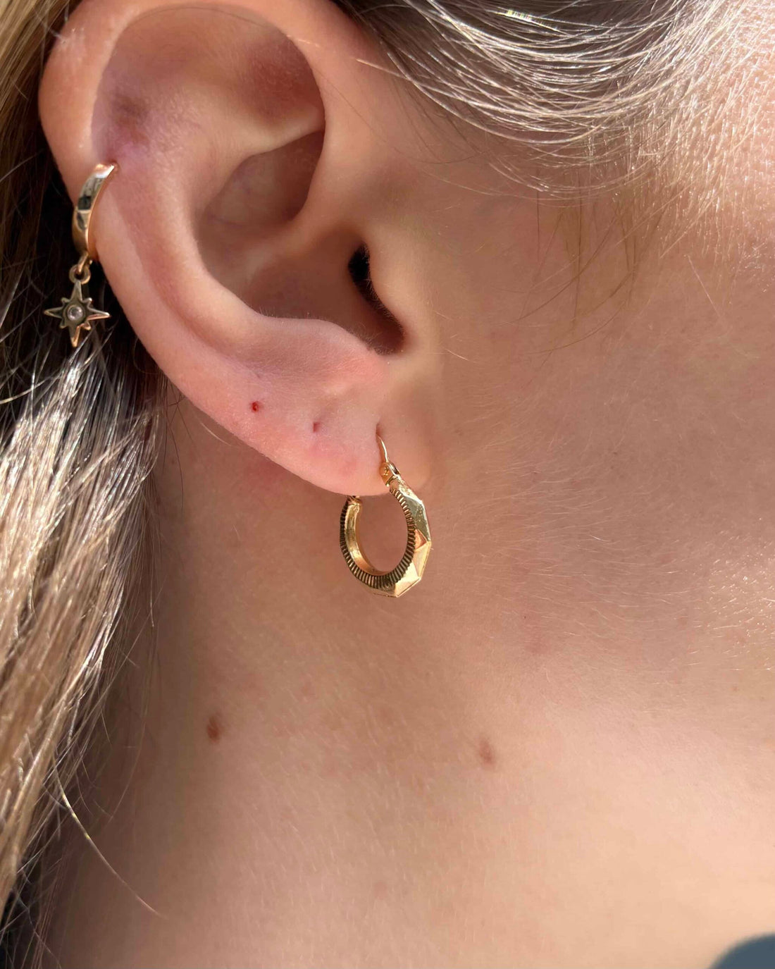 Vintage 18-carat Yellow Gold &quot;Orane&quot; Hoop Earrings