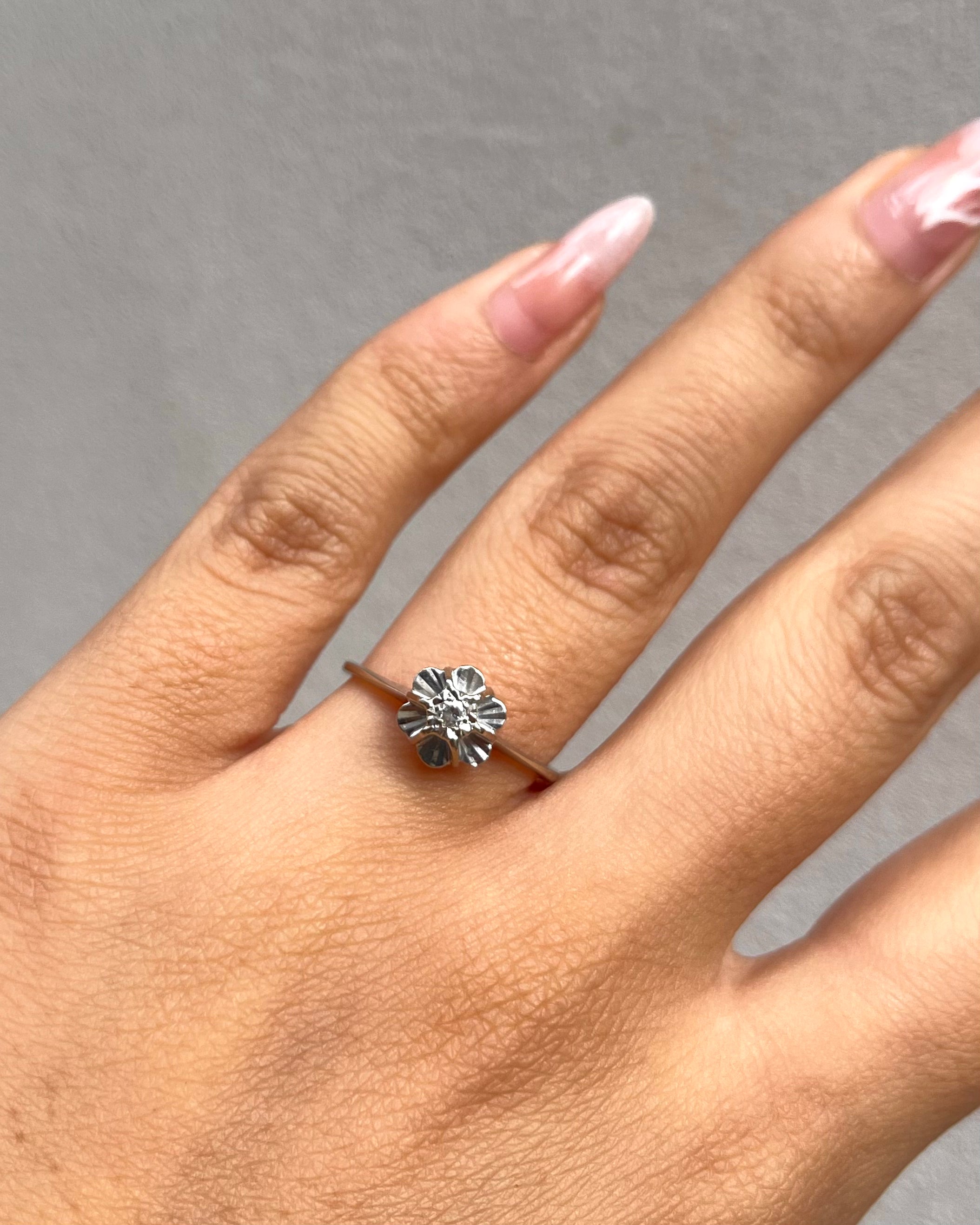 Solitaire Diamond Ring "Lilly"