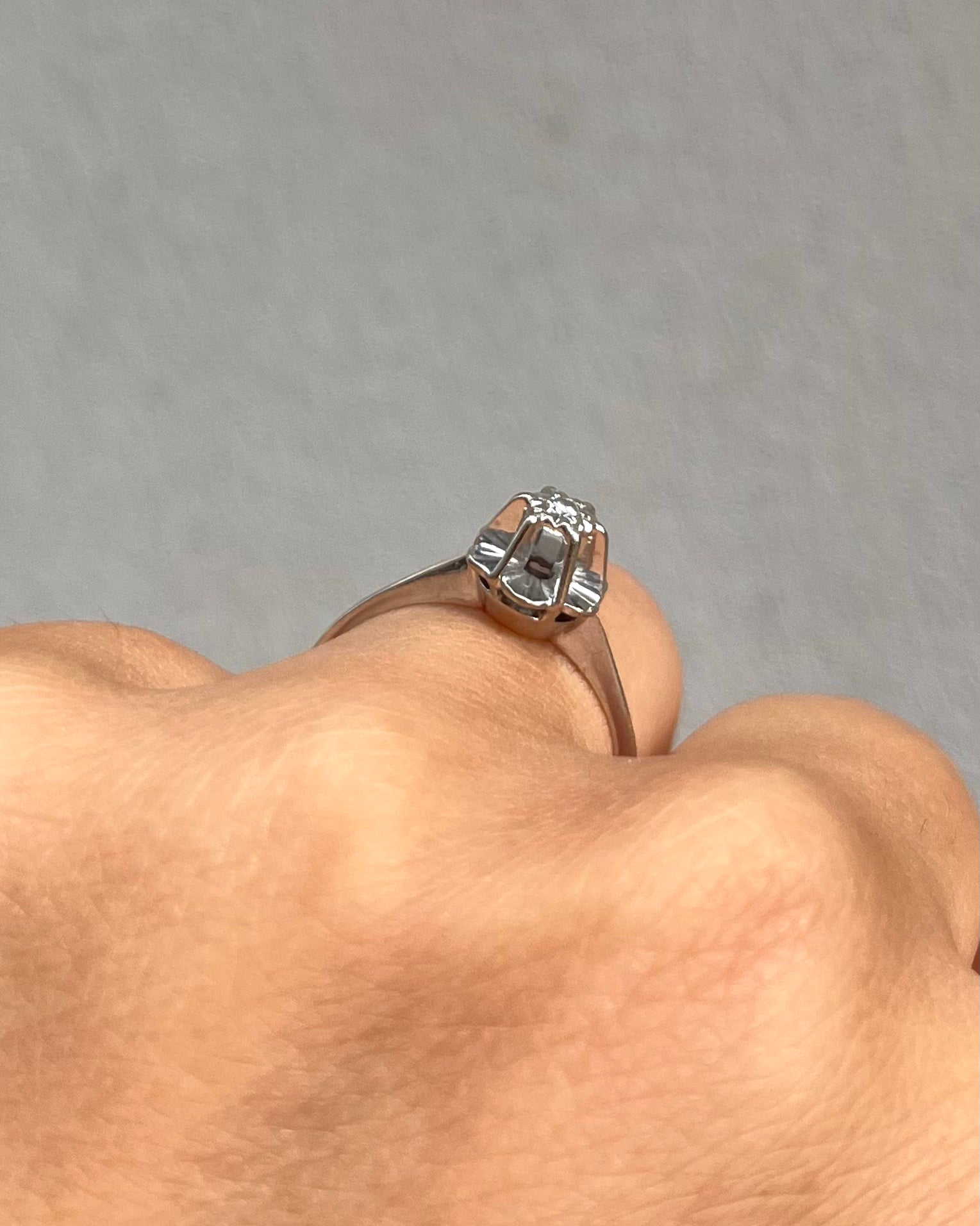 Solitaire Diamond Ring "Lilly"
