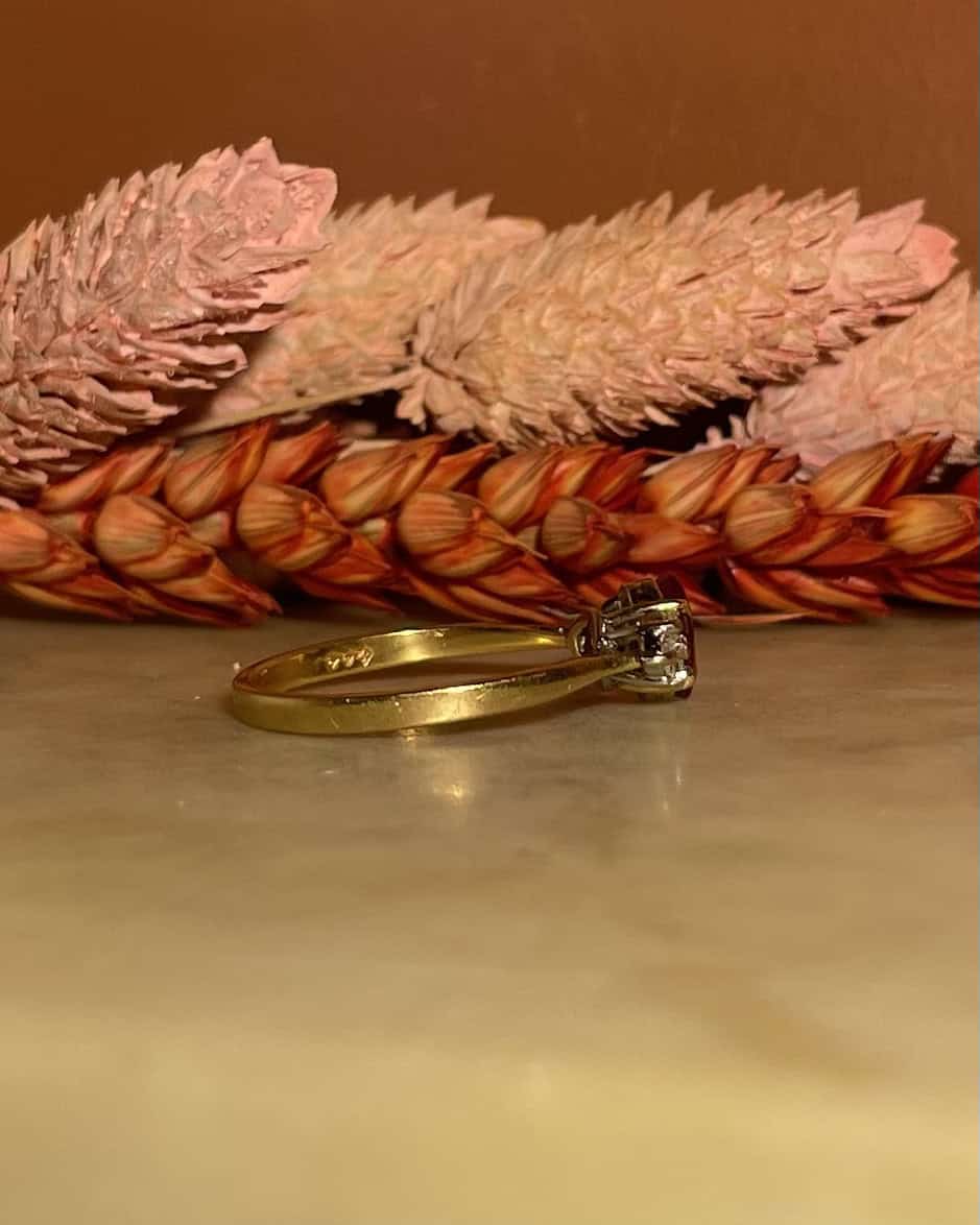 Bague Trilogie Rubis 0.65 carat &amp; Diamants "Kiara"